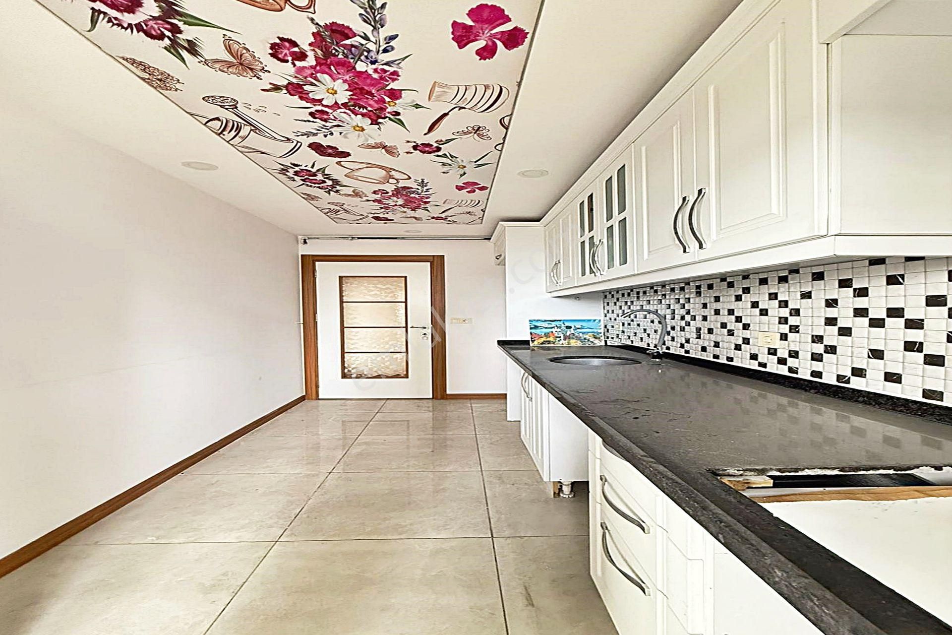 Bahçeşehir Lokasyonunda Modern Tasarımlı 2+1 Satılık Daire - Görsel 6