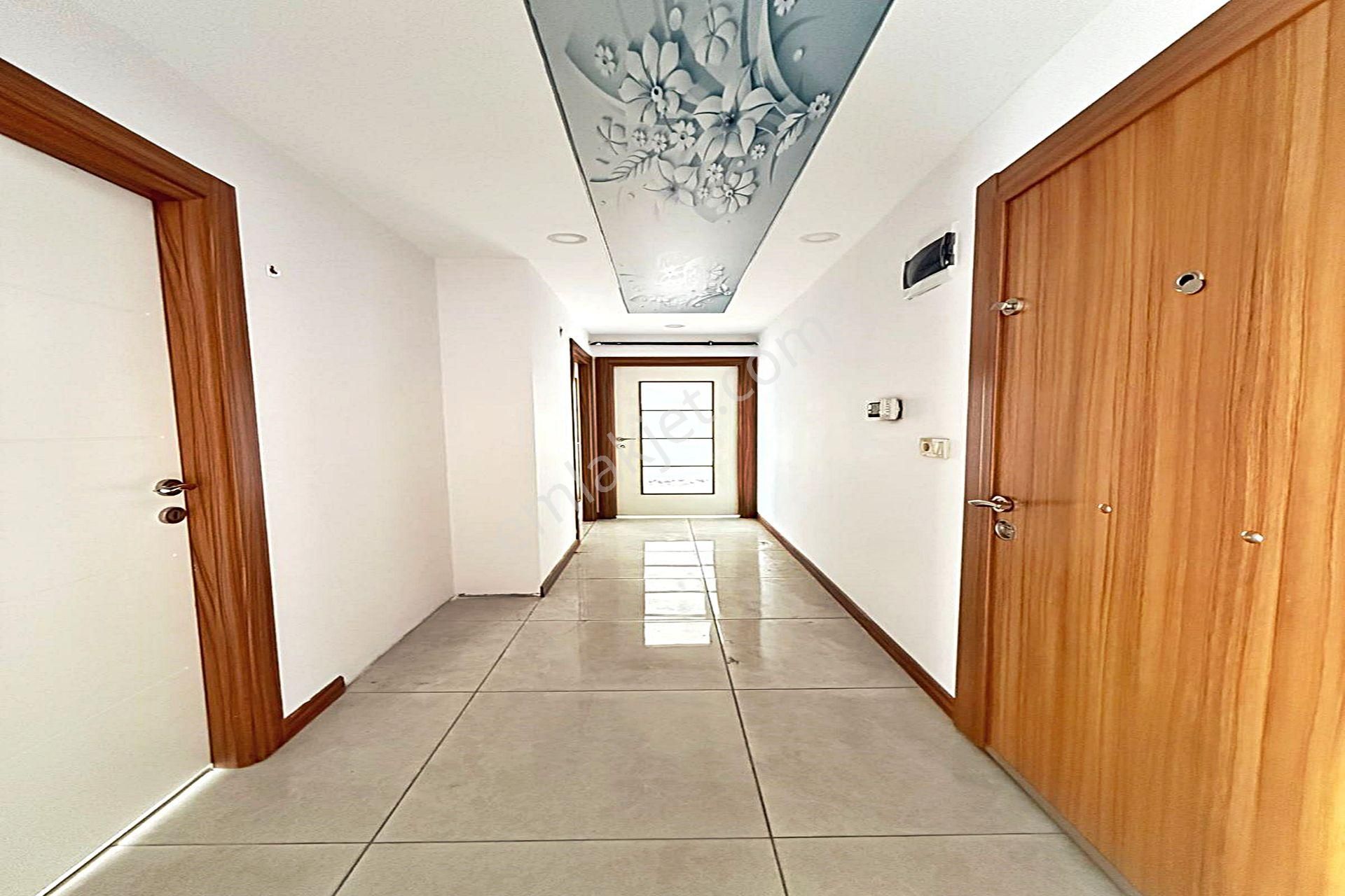 Bahçeşehir Lokasyonunda Modern Tasarımlı 2+1 Satılık Daire - Görsel 20