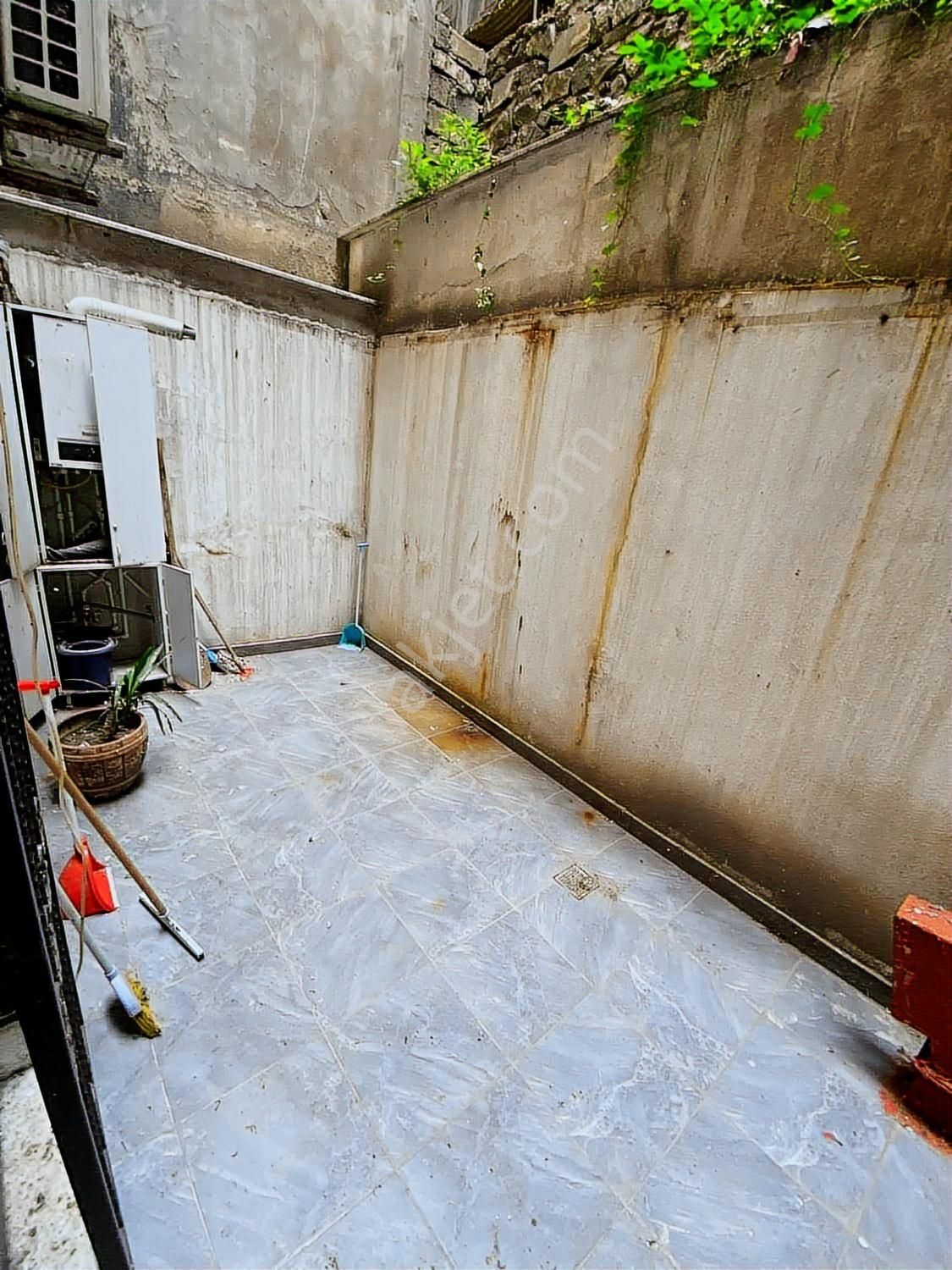 Gürsel Mah.adliye- Metrobüse Yürüme Mesafesinde Bahçe Kullanımlı - Görsel 20