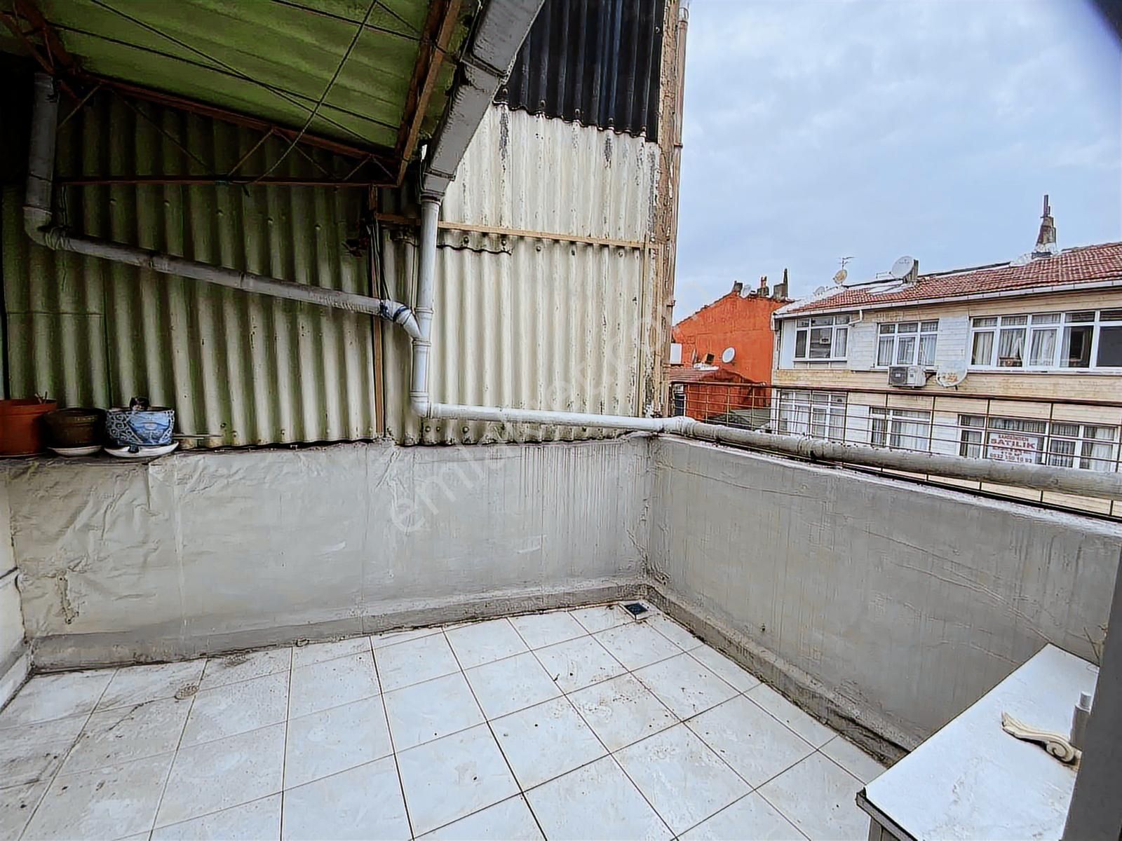 Kocamustafapaşa'da 4+1 Teras Kat Satılık Daire - Görsel 19