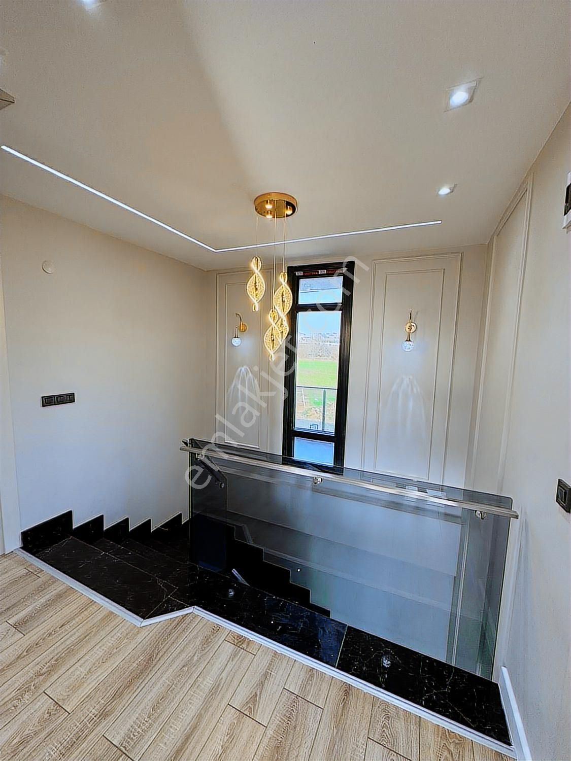 Silivri Ortaköyde Özel Bahçe Ve Havuzlu 3+1 170m2 Lüks Villa - Görsel 6