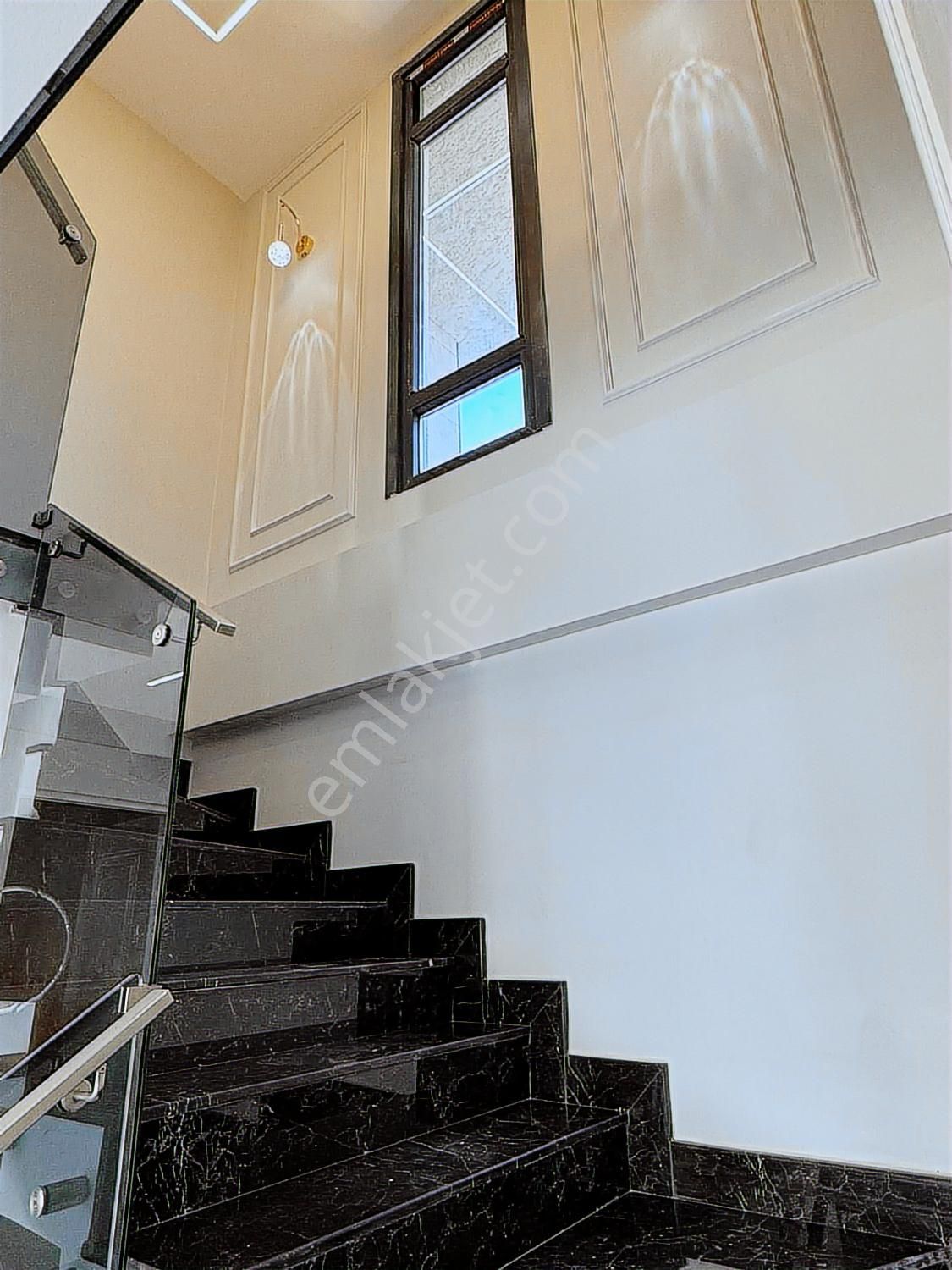 Silivri Ortaköyde Özel Bahçe Ve Havuzlu 3+1 170m2 Lüks Villa - Görsel 5