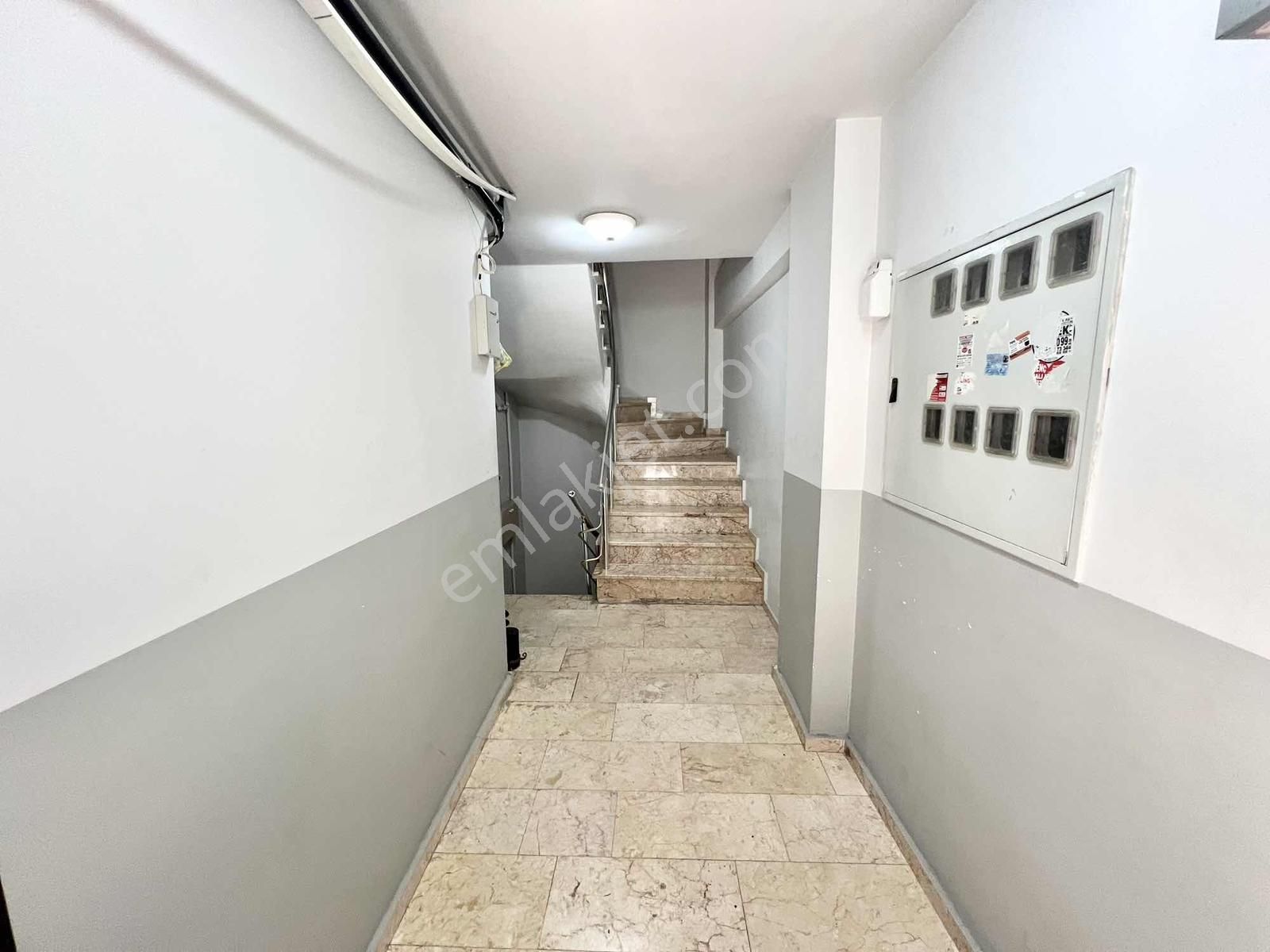 Kağıthane Nurtepe Merkezi Konuma Yakın 3+1 Temiz Aydınlık Daire - Görsel 30
