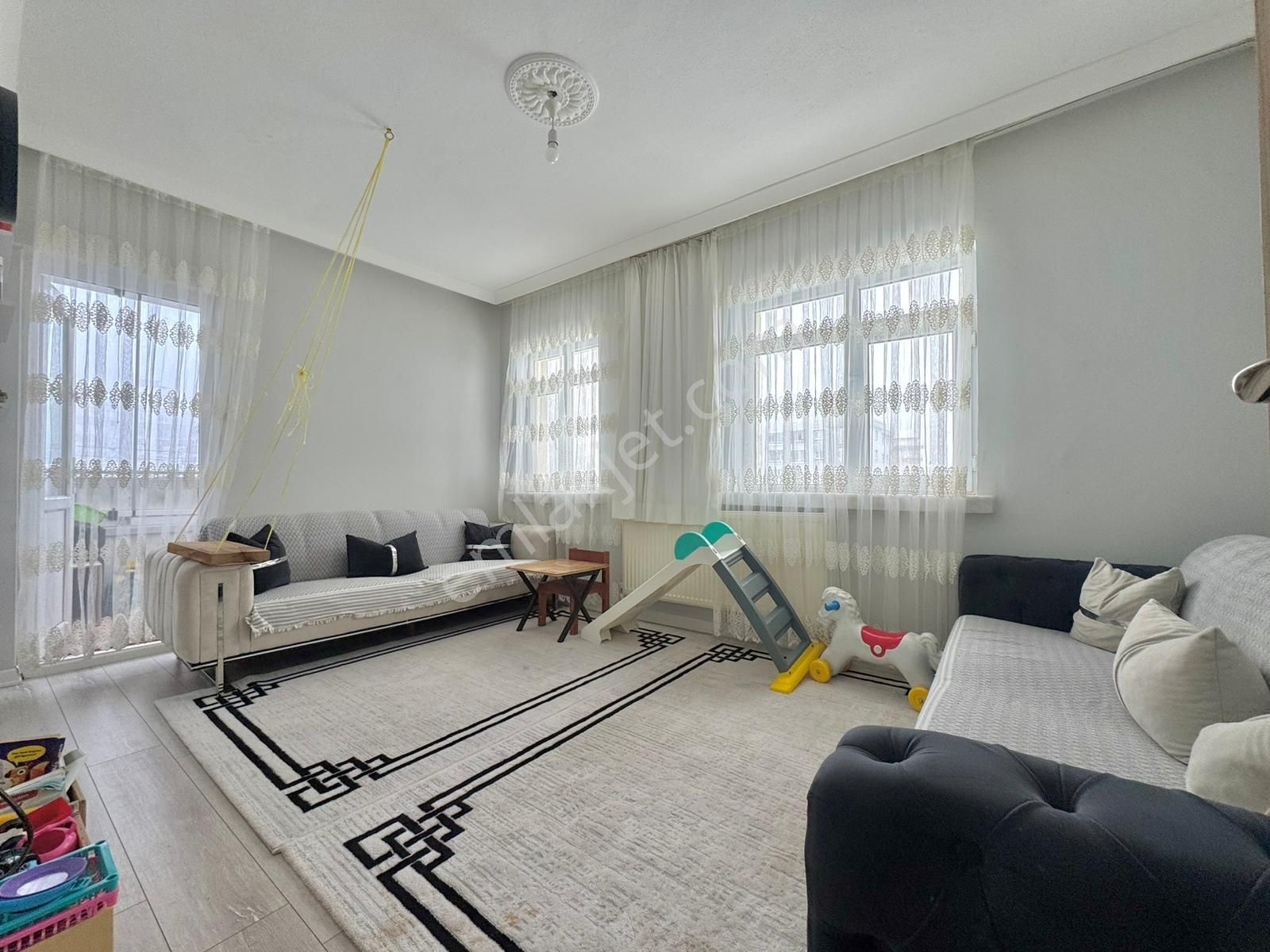 Taşcılar'dan Okullar Bölgesinde 130m² Full Yapılı 3.kat Geniş 3+1 - Görsel 18