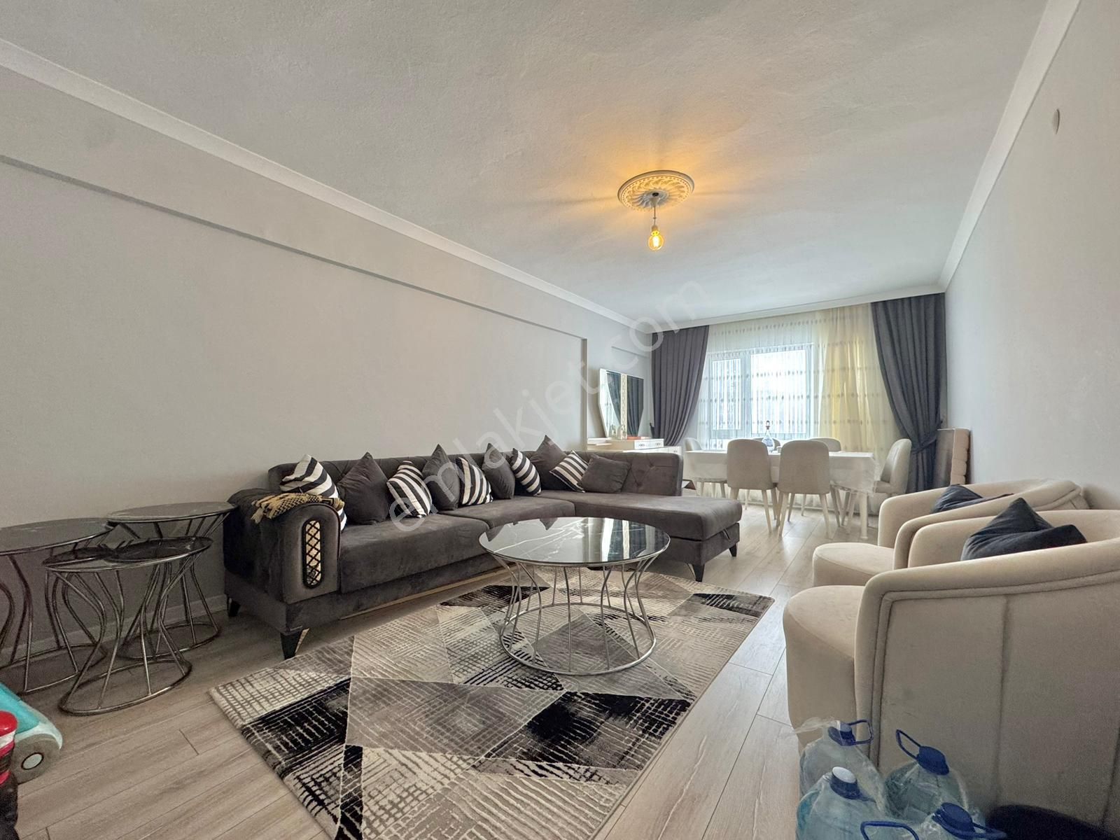 Taşcılar'dan Okullar Bölgesinde 130m² Full Yapılı 3.kat Geniş 3+1 - Görsel 5