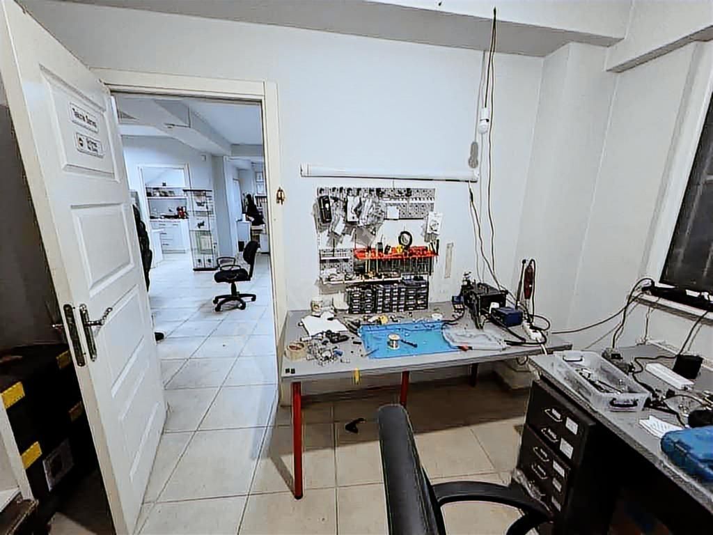 Merkez Mah. 200 M2 2 Katlı Kiralık Giriş Dükkan - Görsel 21