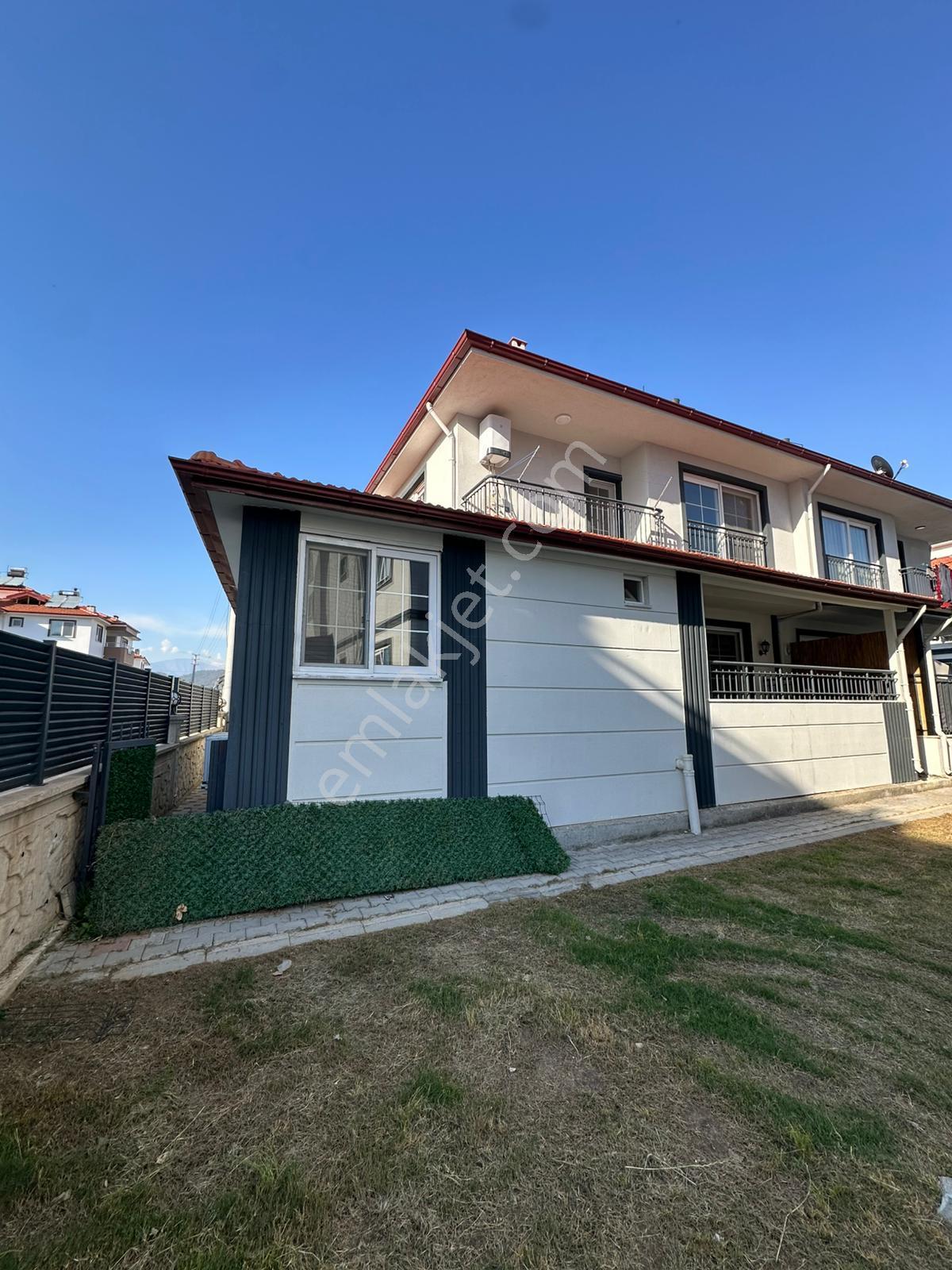 Satılık 4+1 Lüks Villa Köşe Konum / Hemen Teslim - Görsel 25