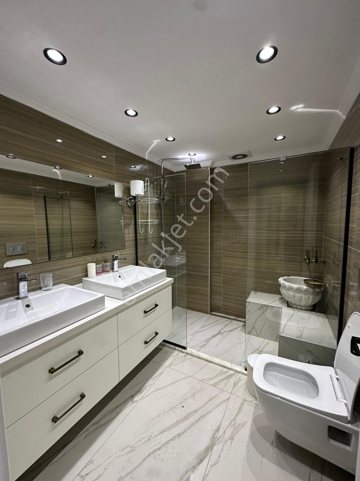 Satılık 4+1 Lüks Villa Köşe Konum / Hemen Teslim - Görsel 16