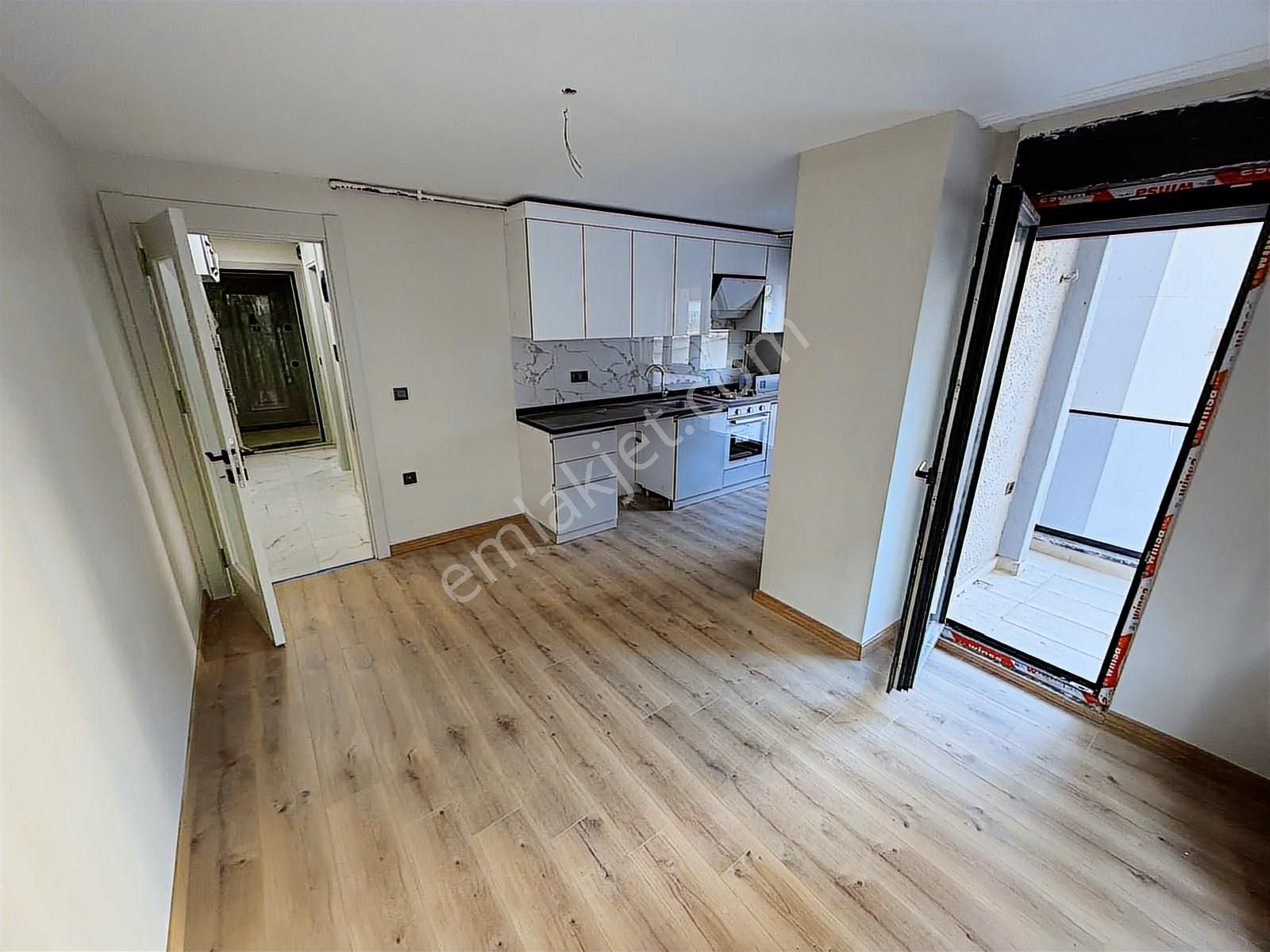 Dikilitaş Yeni Binada 1+1 Otopark Ve Asansörlü Ara Kat Daire - Görsel 11