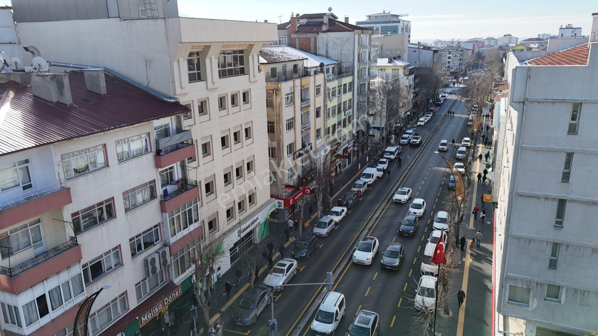 E.gökal Çarşı Merkez Defterdarlık Yanı 3+1 Ara Kat Ana Yol Cephe - Görsel 29