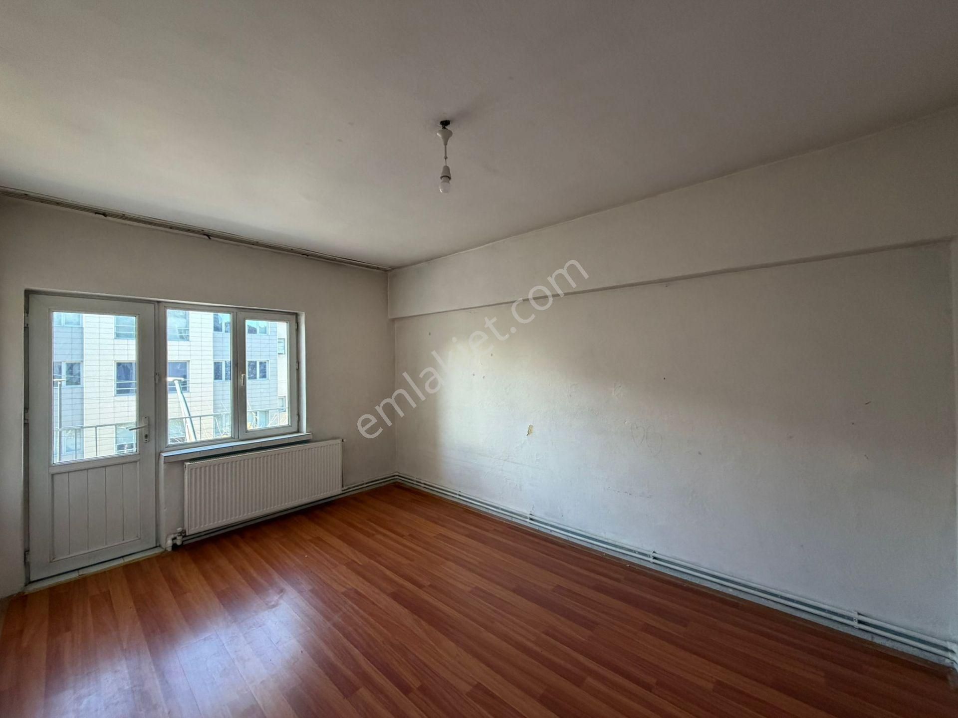 E.gökal Çarşı Merkez Defterdarlık Yanı 3+1 Ara Kat Ana Yol Cephe - Görsel 11