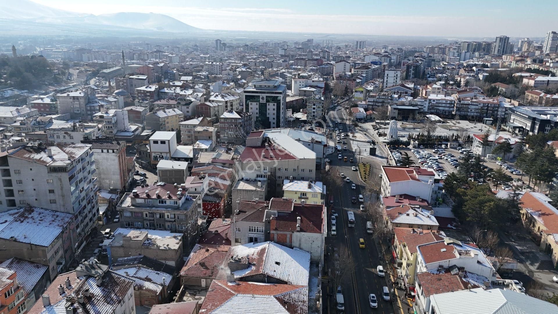 E.gökal Çarşı Merkez Defterdarlık Yanı 3+1 Ara Kat Ana Yol Cephe - Görsel 30