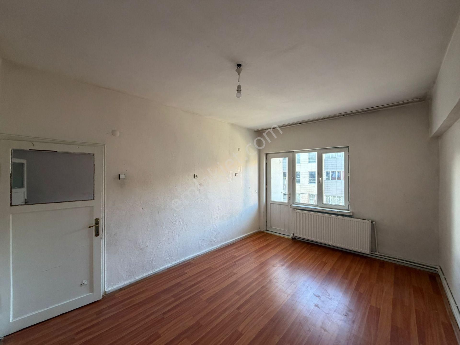 E.gökal Çarşı Merkez Defterdarlık Yanı 3+1 Ara Kat Ana Yol Cephe - Görsel 12