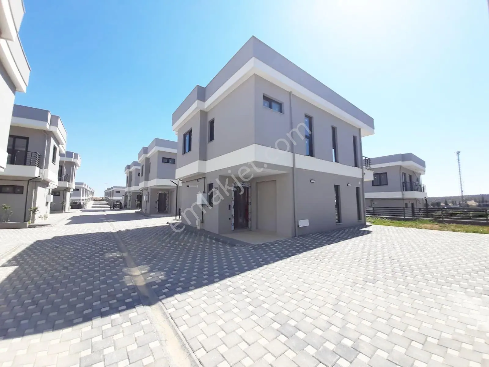 Çukurova Şambayad'da Özel Güvenlikli Site İçi Yüzme Havuzlu Bağımsız Açık Mutfaklı Dublex Villa - Görsel 21