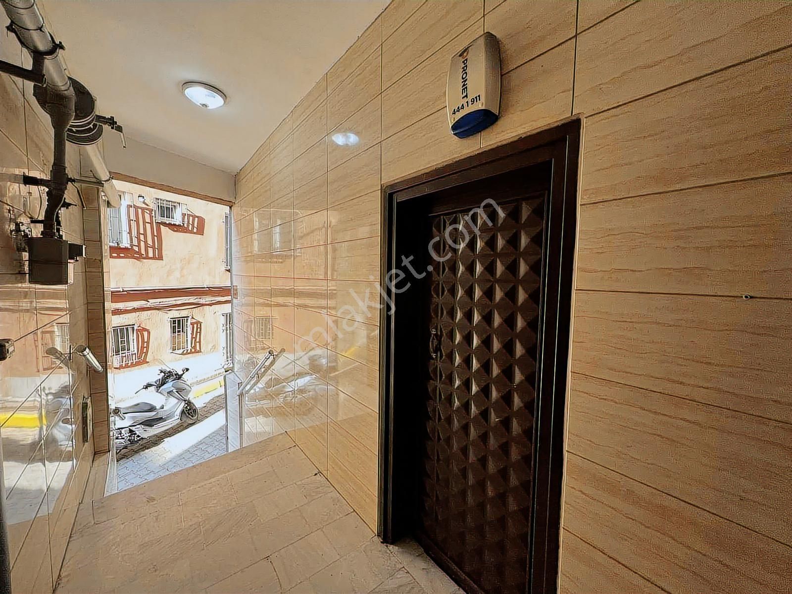 Şişli Mecidiyeköy Merkez'de Cadde Üstü Net:250 M2 4+1 Dükkan - Görsel 32