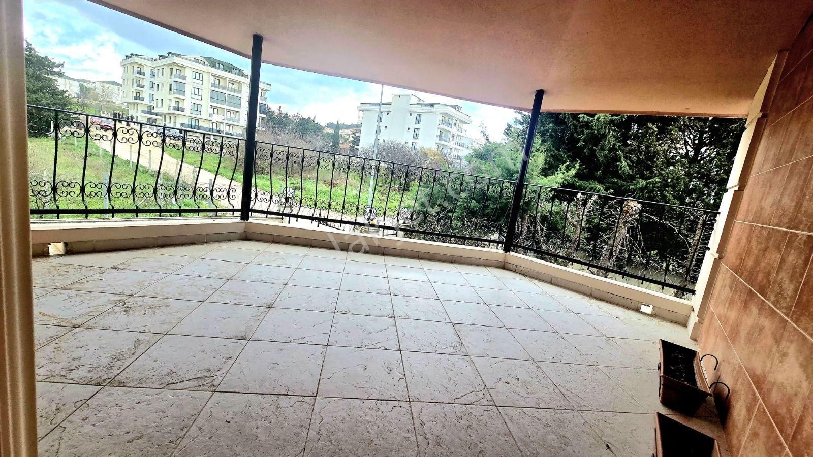 Deniz Manzaralı Butik Sitede Özel Havuzlu Tripleks Villa - Görsel 7