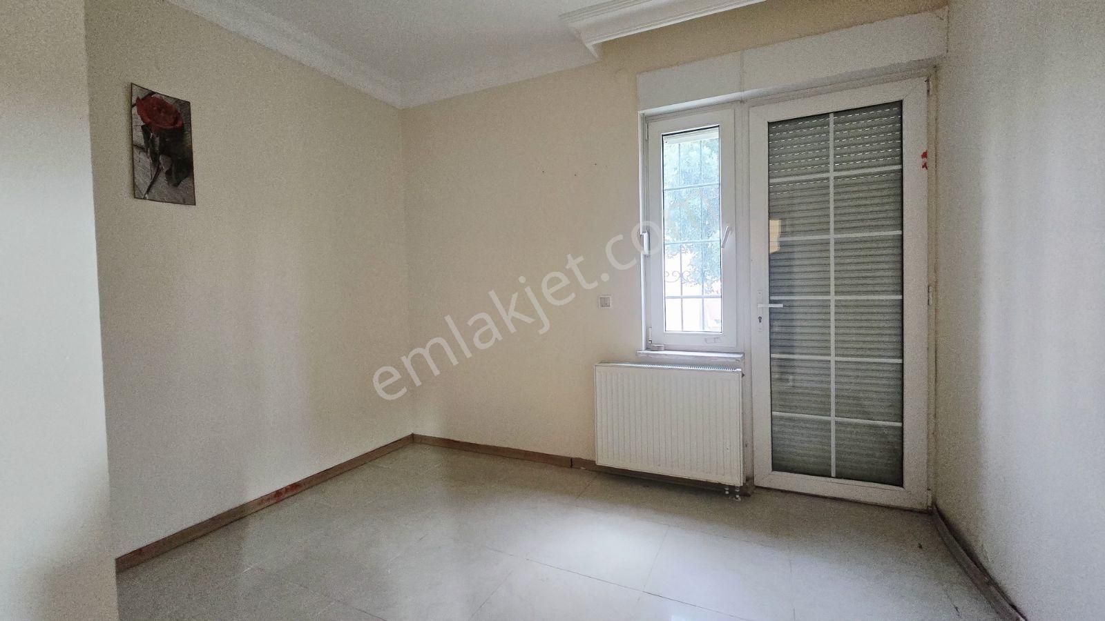 Deniz Manzaralı Butik Sitede Özel Havuzlu Tripleks Villa - Görsel 15