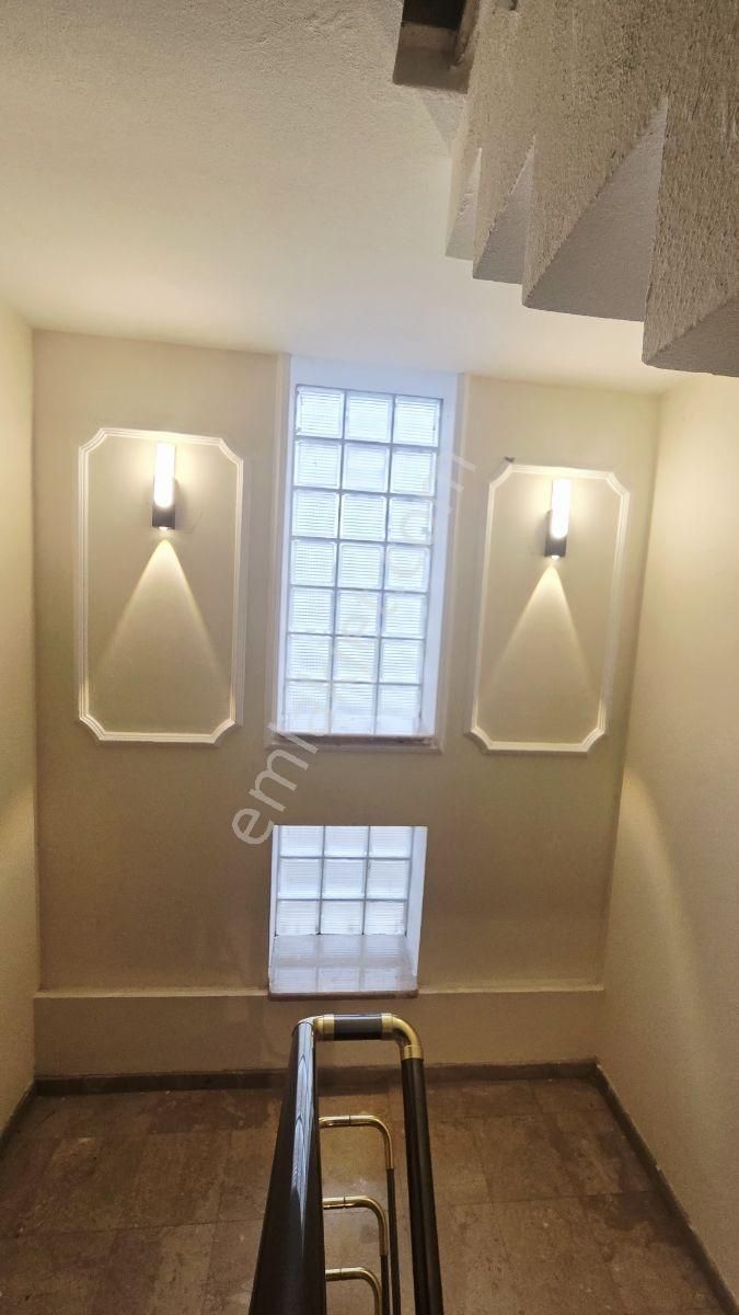 Deniz Manzaralı Butik Sitede Özel Havuzlu Tripleks Villa - Görsel 16