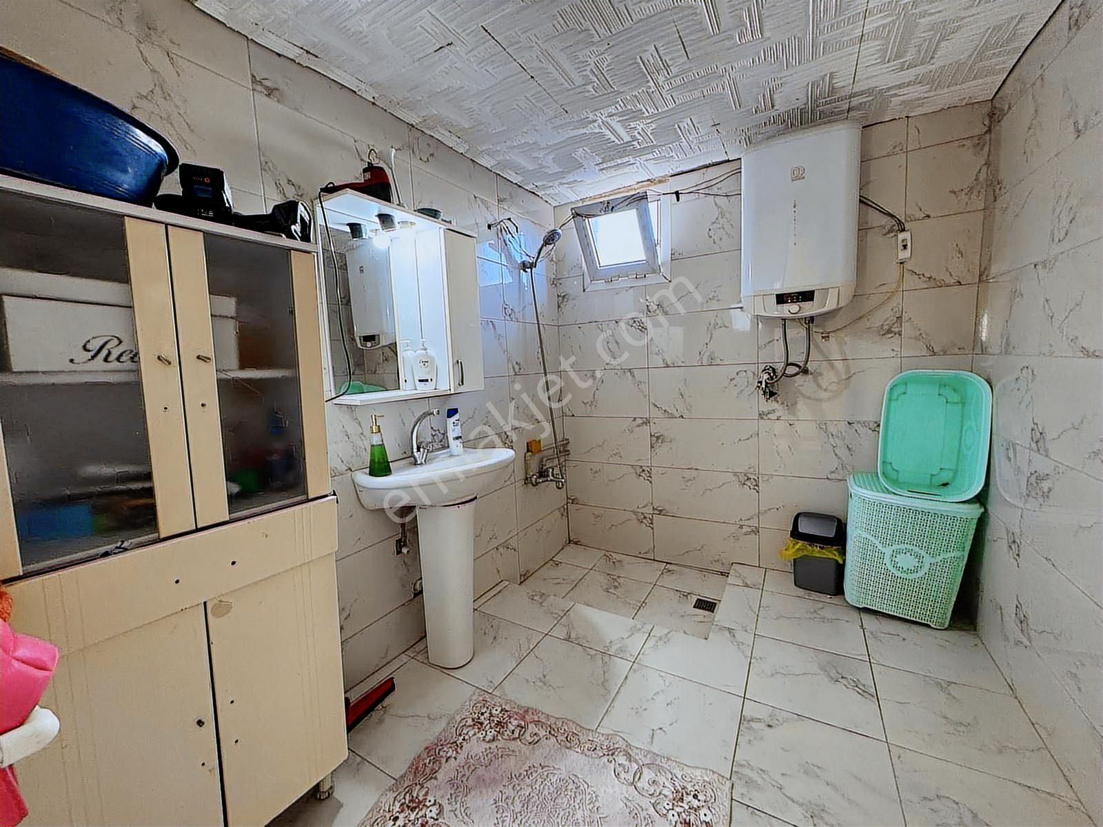 Karabağlar Yunus Emre Mah Cadde Üzeri 117 M2 2+1 Daire - Görsel 23