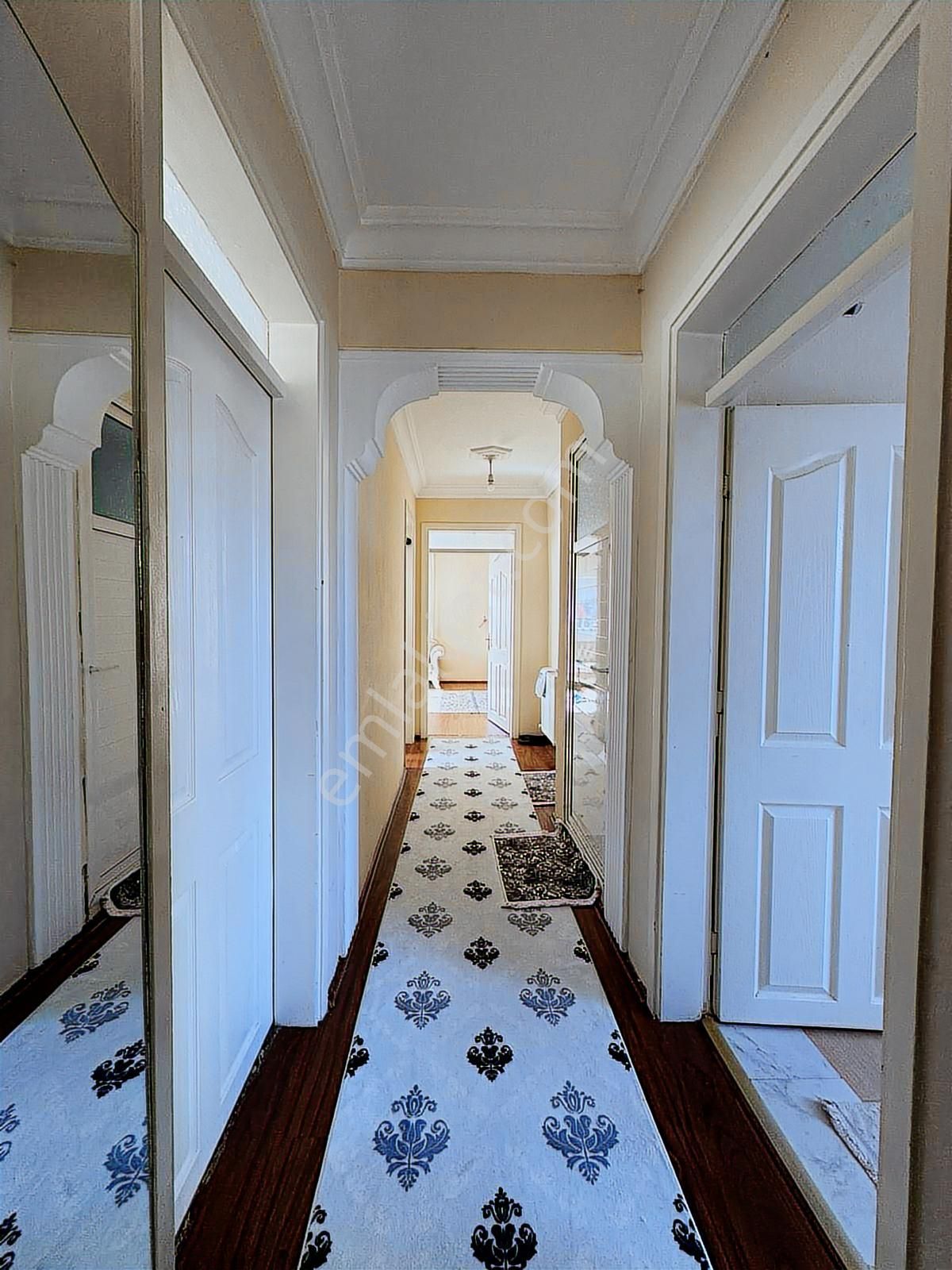 Karabağlar Yunus Emre Mah Cadde Üzeri 117 M2 2+1 Daire - Görsel 17