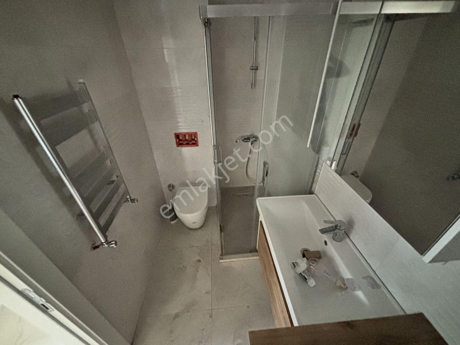 Konut Ve Ticari'den Merdivenköy'de 2021 Yapımı Minibüse Yakın Boş 3+1 - Görsel 28