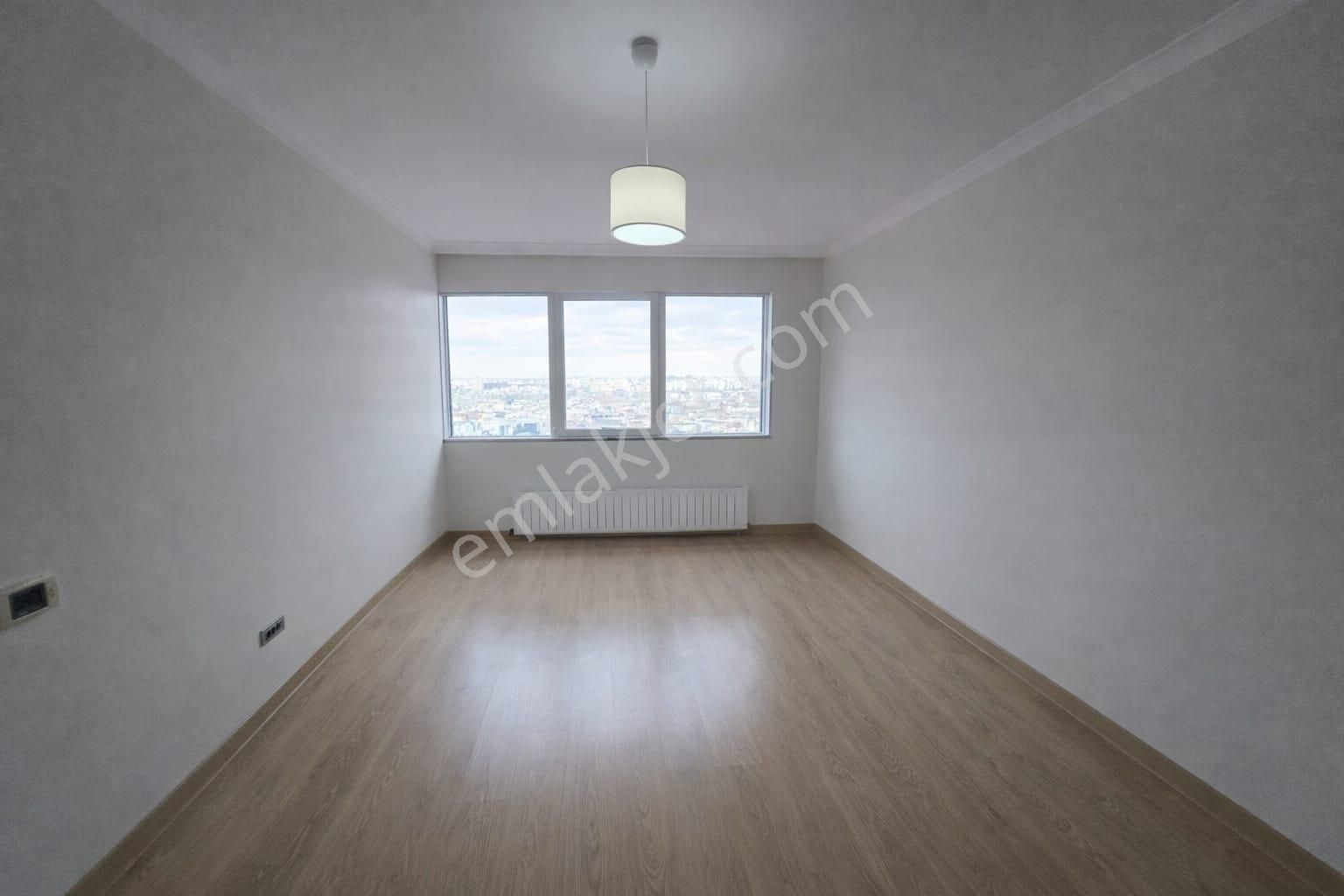 Ataşehir Varyap Meridian'de Muhteşem Kat Bahçeli Çok Geniş 2+1 - Görsel 12