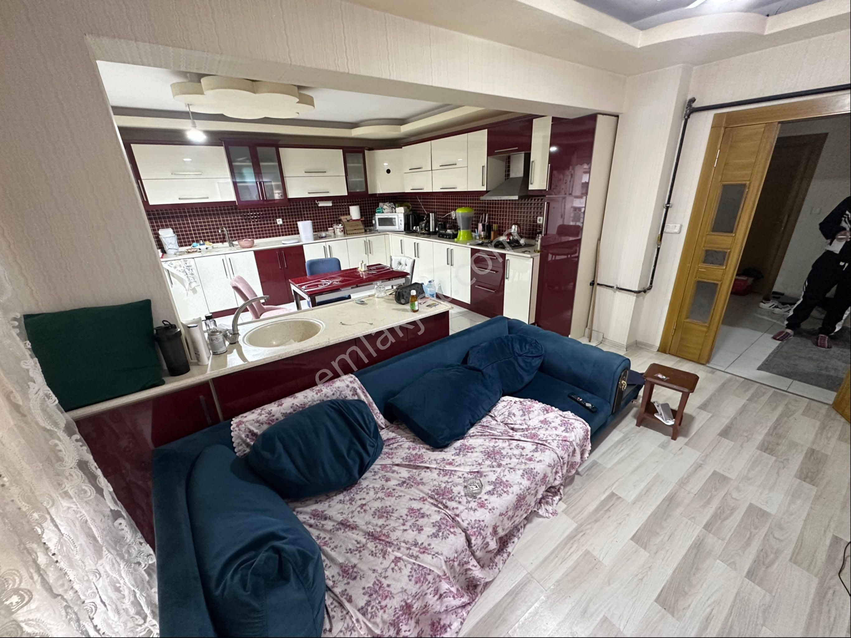 Yeşiltepe 431 Cadde Üstü Çift Girşli Asansörlü Çift Mutfaklı 5+1 - Görsel 4