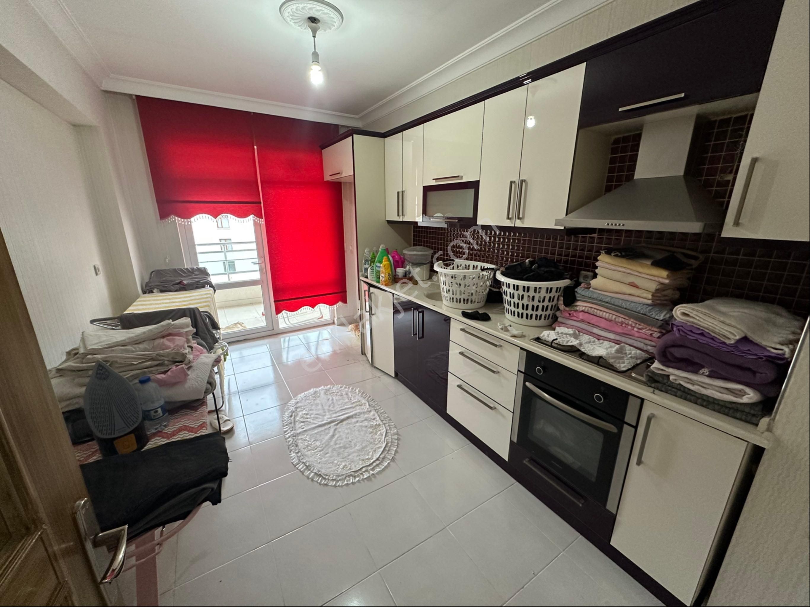 Yeşiltepe 431 Cadde Üstü Çift Girşli Asansörlü Çift Mutfaklı 5+1 - Görsel 25