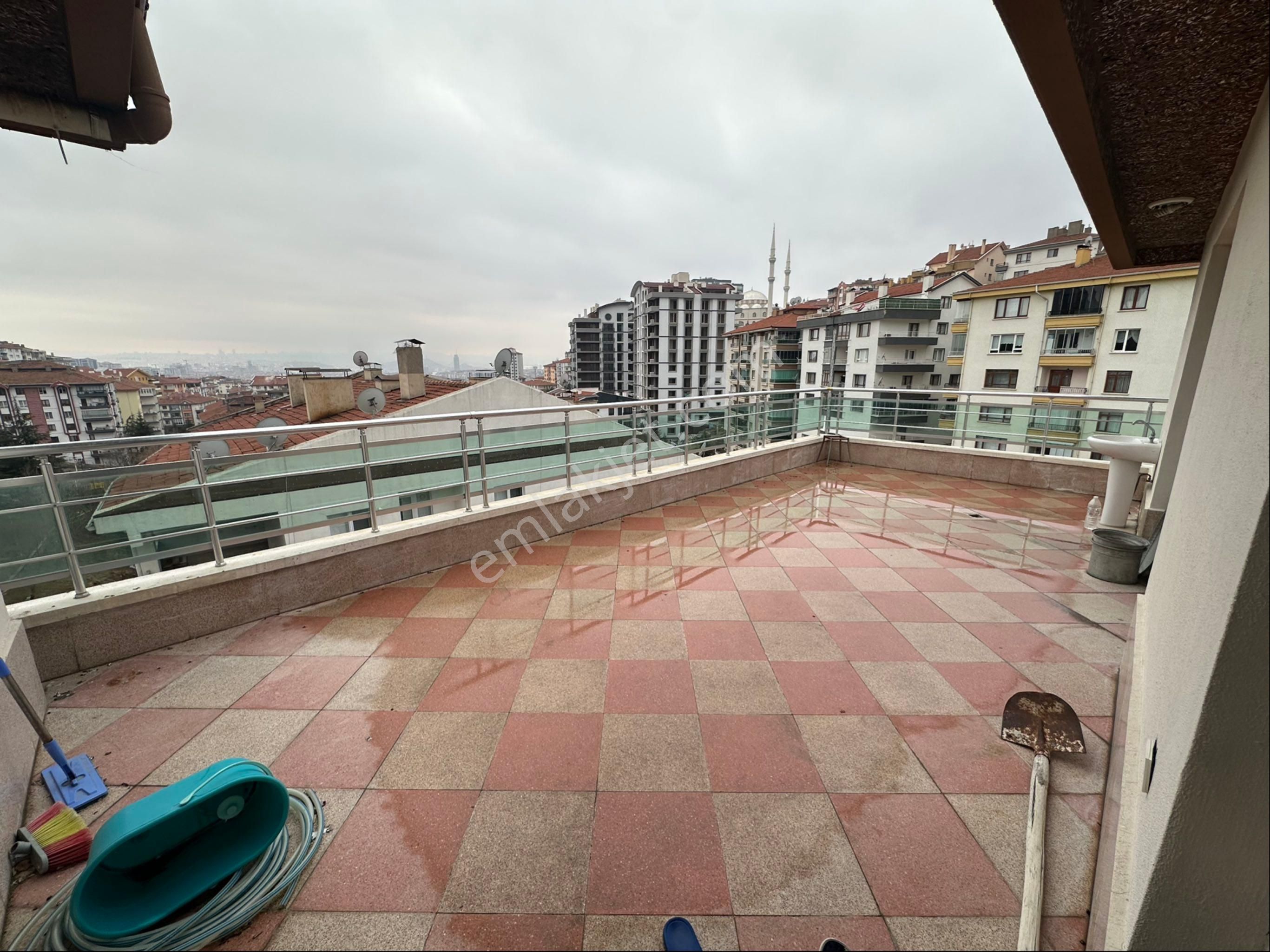 Yeşiltepe 431 Cadde Üstü Çift Girşli Asansörlü Çift Mutfaklı 5+1 - Görsel 35