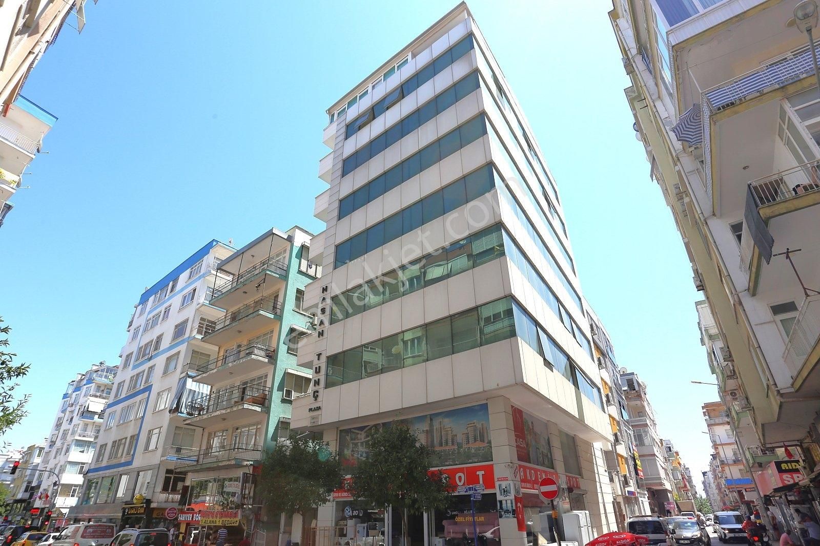 Muratpaşa Deniz Mahallesinde Ayrı Mutfaklı 3+1 Daire | Tekce