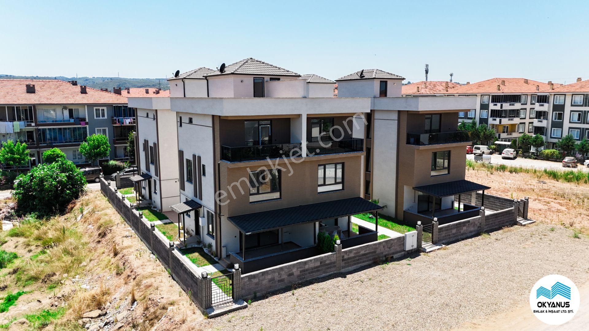 Sakarya Karasu'da Ortak Havuzlu Geniş Teraslı 3+1 Tripleks Villa - Görsel 7