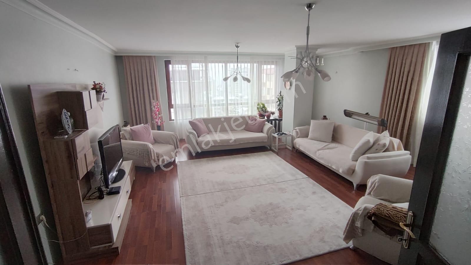 Atanora Vadiden Asansörlü 3 Cepheli Geniş Metraj Cadde Yakını 4+1 - Görsel 8