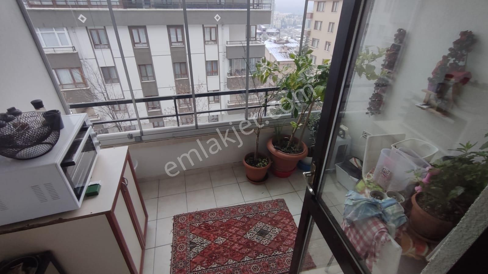 Atanora Vadiden Asansörlü 3 Cepheli Geniş Metraj Cadde Yakını 4+1 - Görsel 13