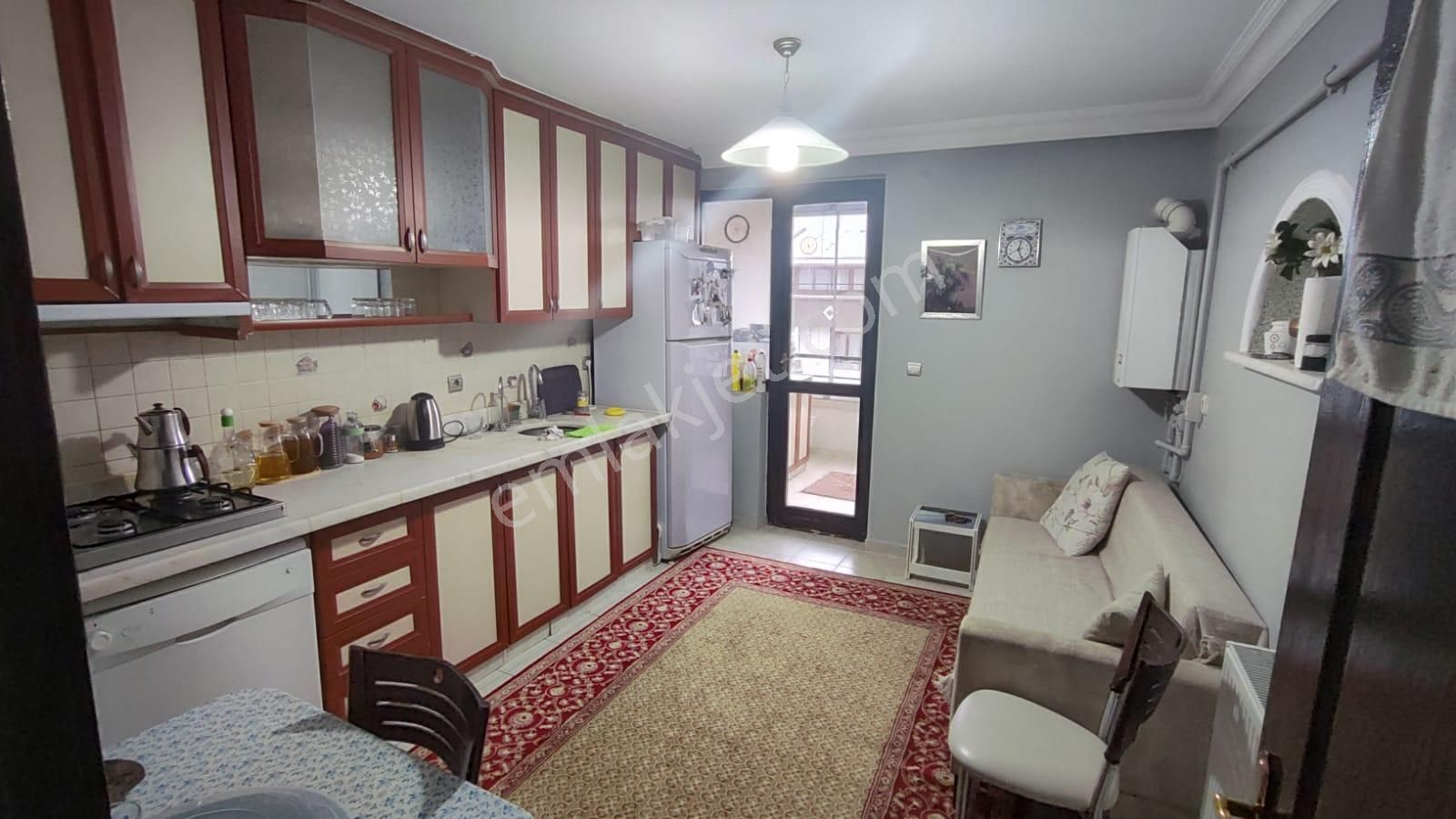 Atanora Vadiden Asansörlü 3 Cepheli Geniş Metraj Cadde Yakını 4+1 - Görsel 12