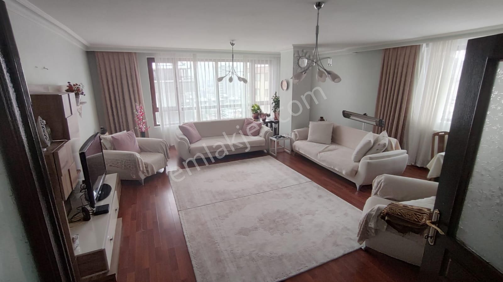 Atanora Vadiden Asansörlü 3 Cepheli Geniş Metraj Cadde Yakını 4+1 - Görsel 9