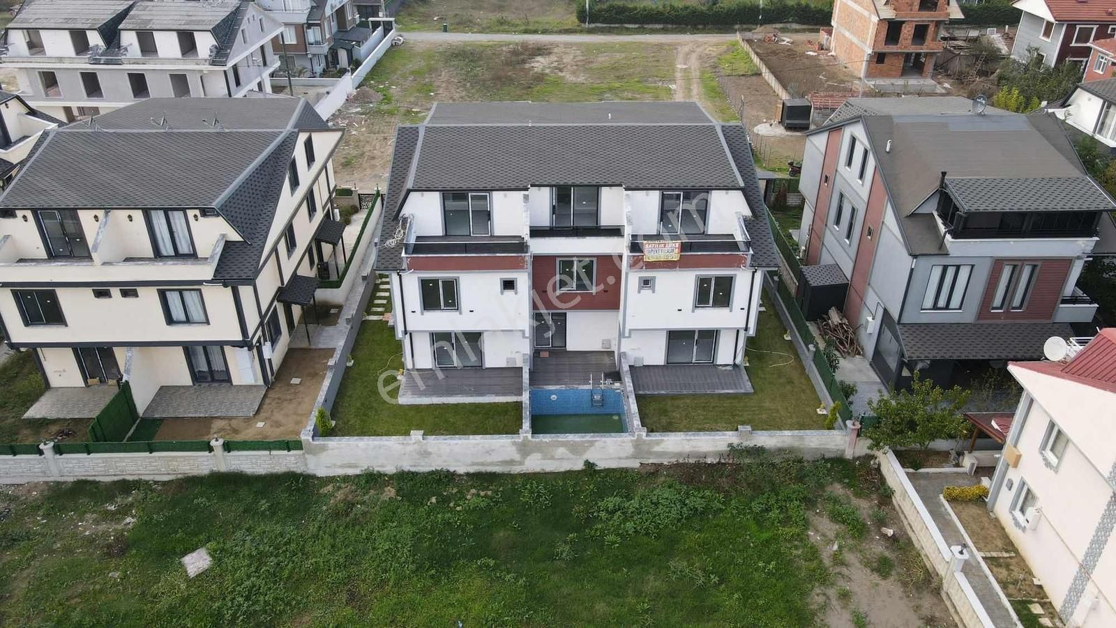 Alandere Mah Havuzlu Lüks Tripleks Villa - Görsel 13