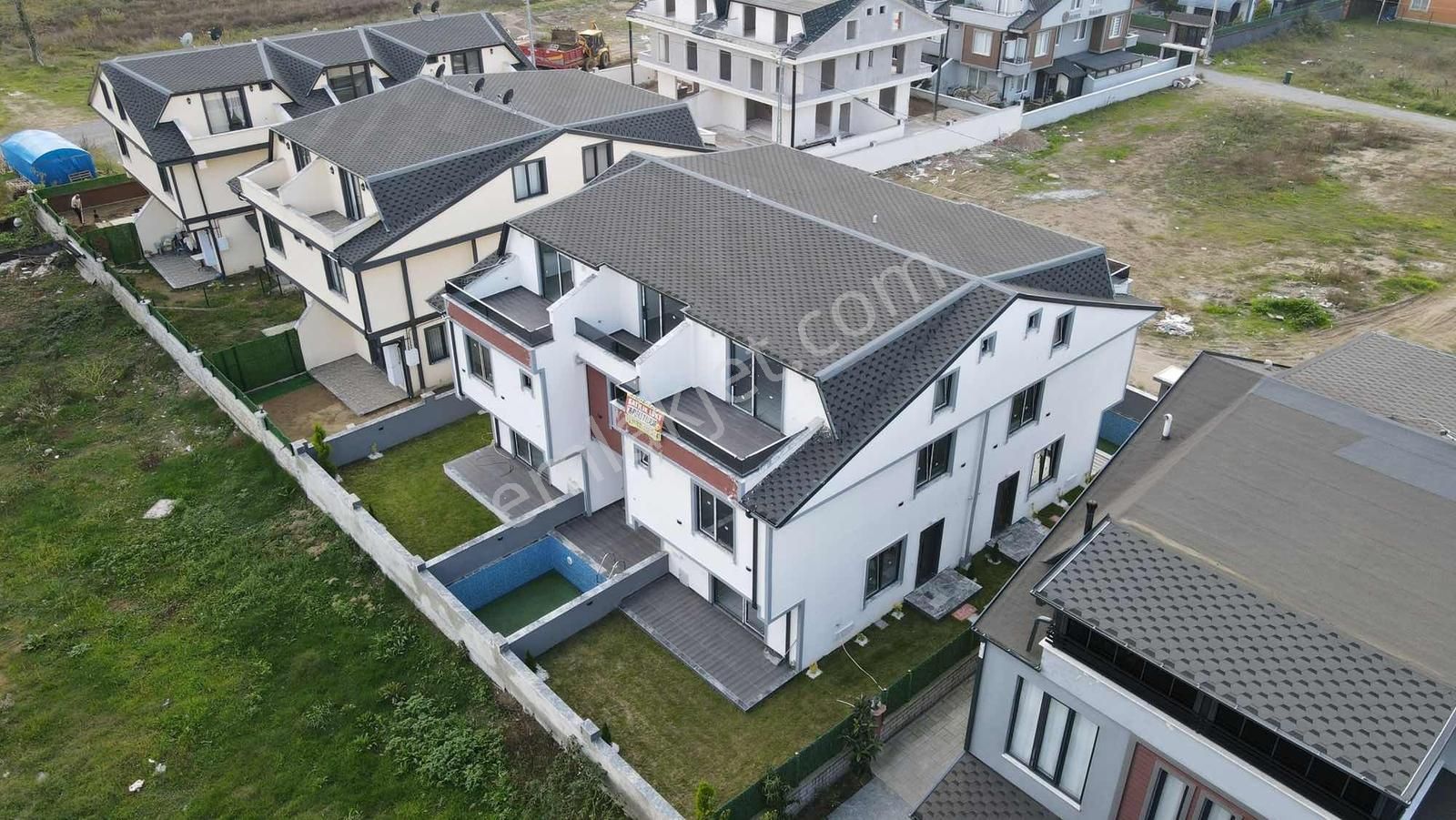 Alandere Mah Havuzlu Lüks Tripleks Villa - Görsel 8