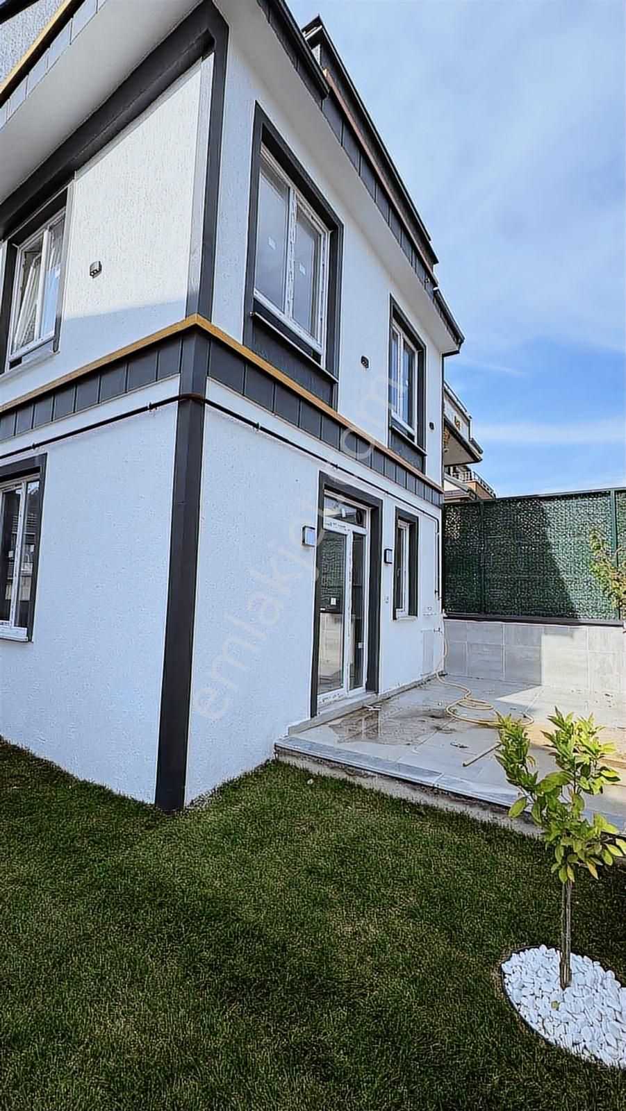 Alandere Mah Kapanmaz Deniz Manzaralı Tripleks İkiz Villa - Görsel 4