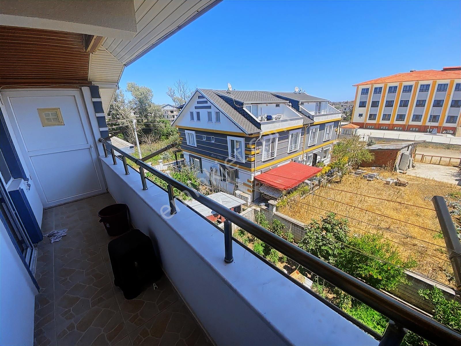 Yalı Mahallesinde Çatı Katında 3+1 Geniş Kullanım Alanlı Daire - Görsel 3