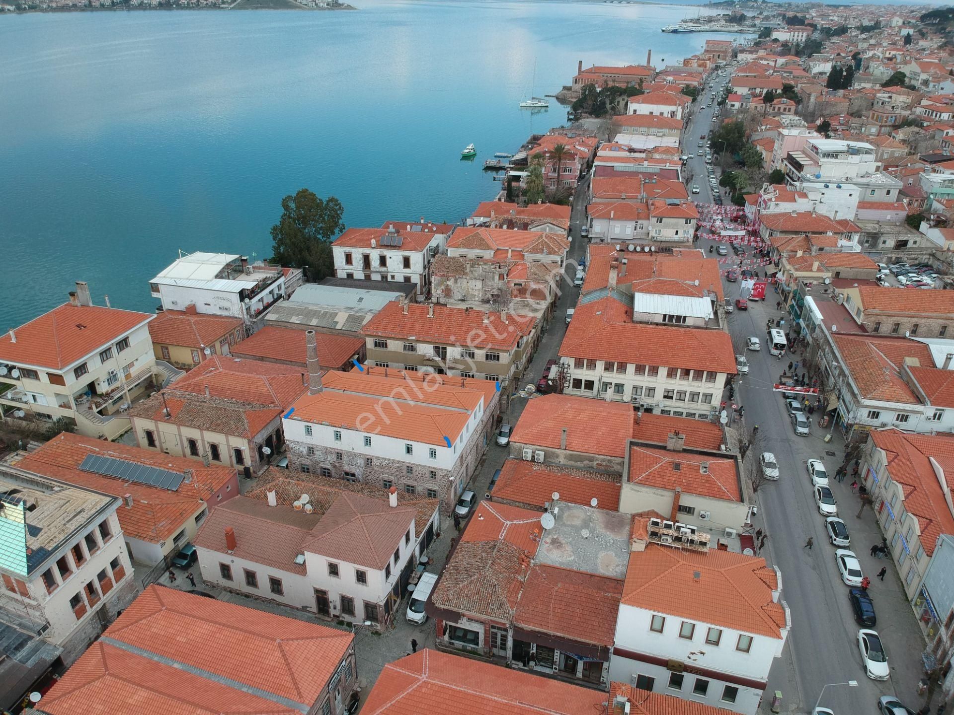 Balıkesir Ayvalık Ta Satılık Otel.merkez De .denize Yakın