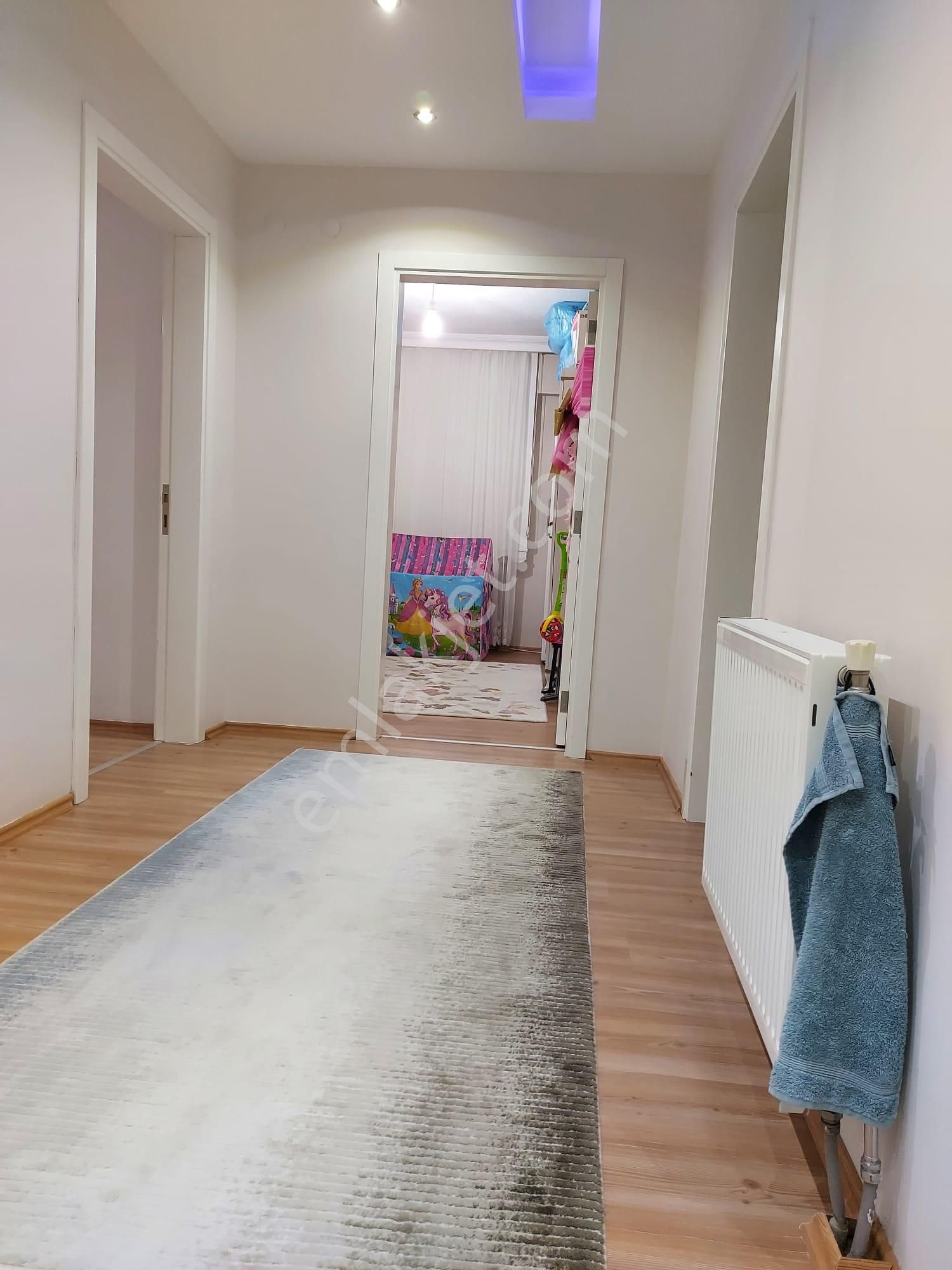 Karahasanlıda Hastane Yakını 165 Metrekare Uygun Fiyata 3+1 Satılık Arakat Kat Daire - Görsel 4