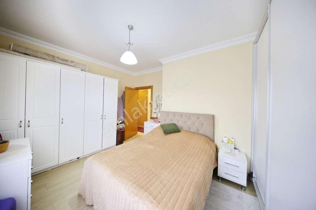 Kaçmaz'dan Küçükyalıda Ön Cepheli 9 Yıllık Binada Kiralık Dublex - Görsel 6