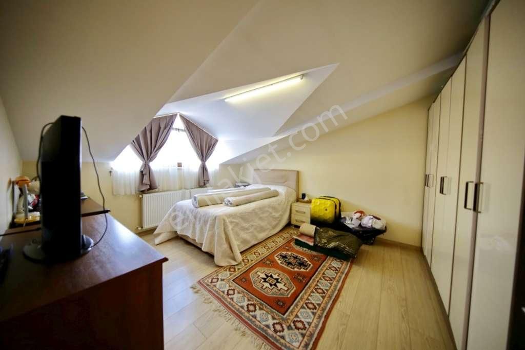 Kaçmaz'dan Küçükyalıda Ön Cepheli 9 Yıllık Binada Kiralık Dublex - Görsel 13