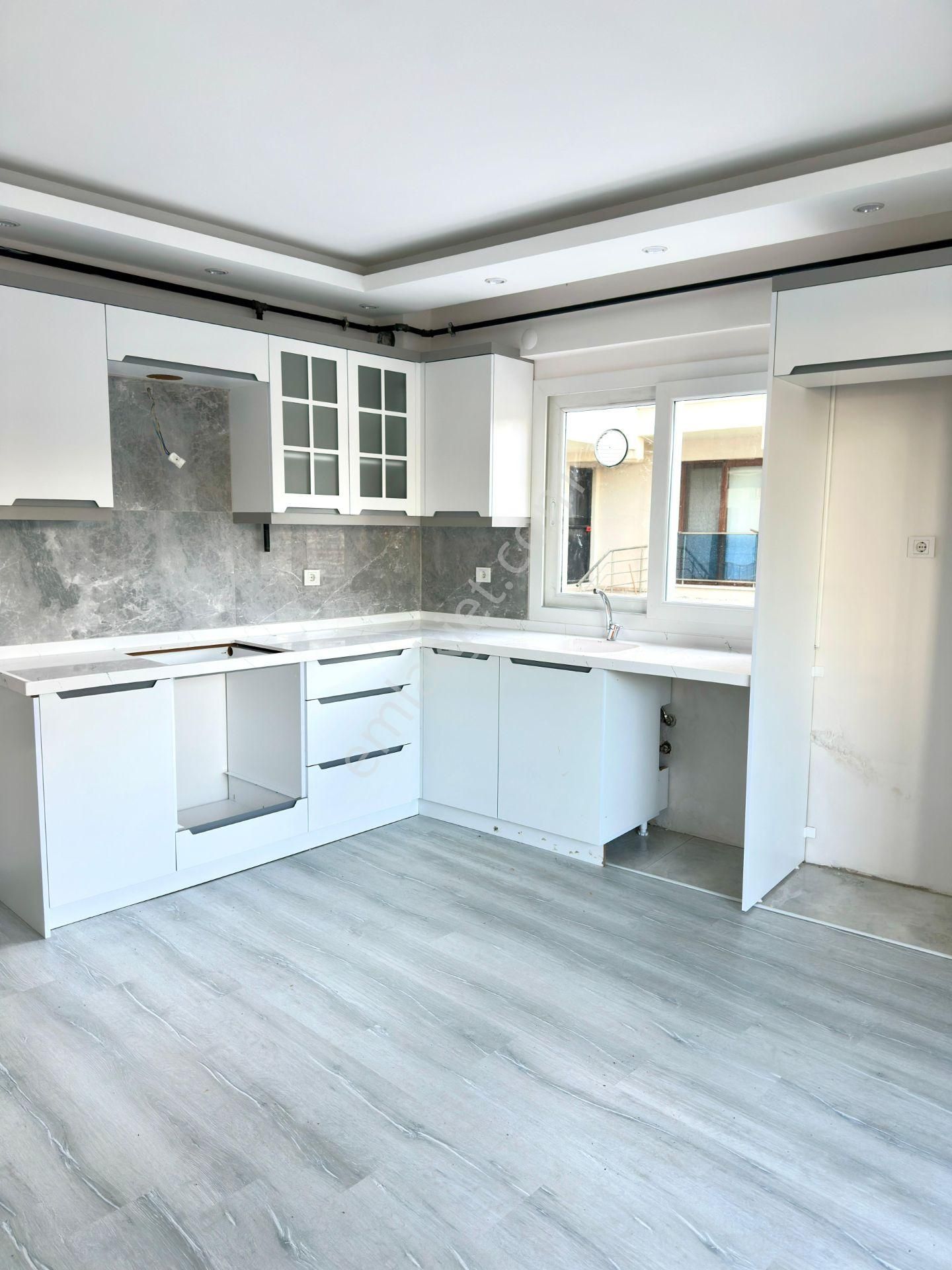 Muradiye Mahalles 2+1 100m2 5 Katlının Zemin Katı Full Özelikli - Görsel 7