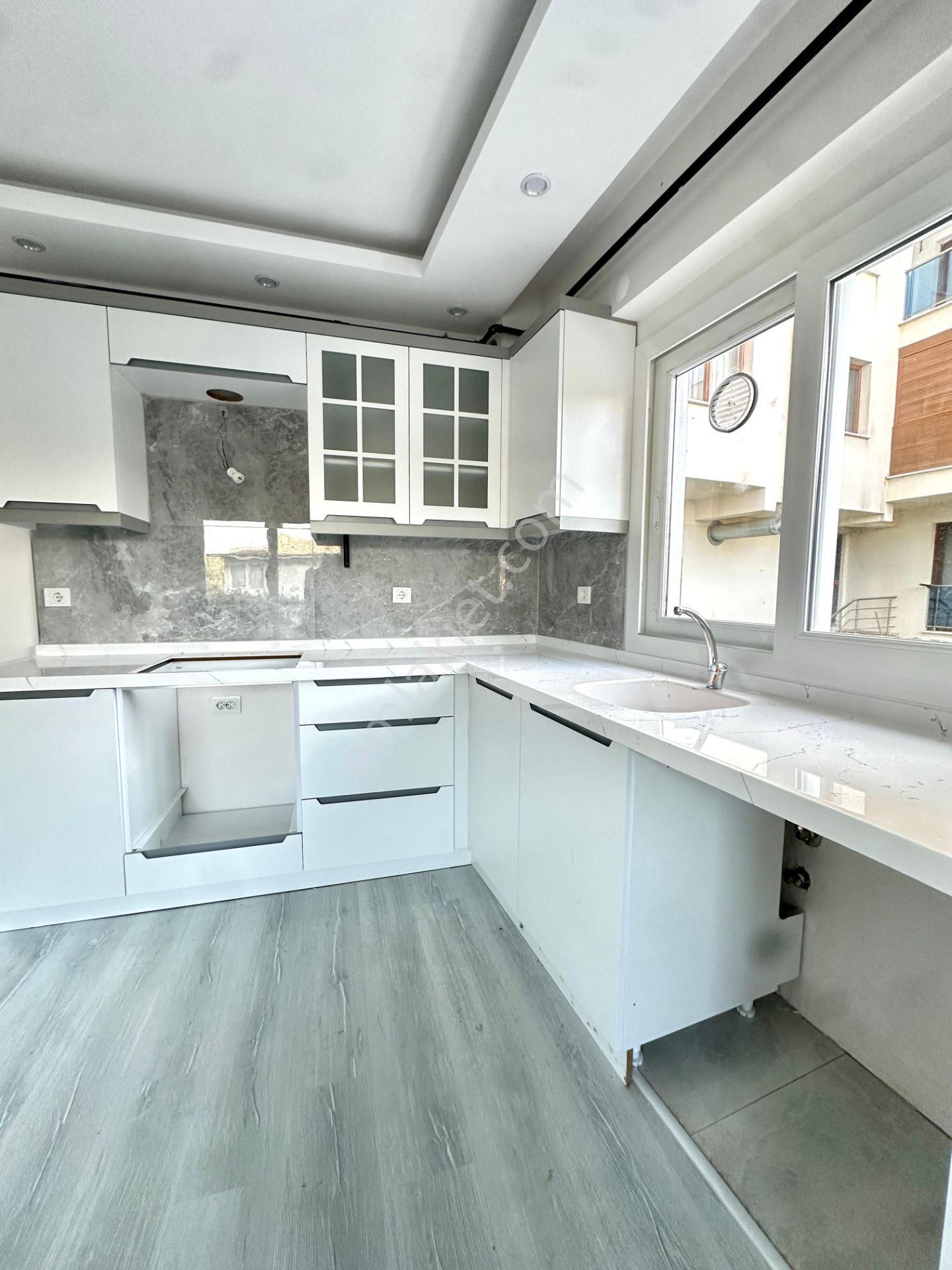 Muradiye Mahalles 2+1 100m2 5 Katlının Zemin Katı Full Özelikli - Görsel 9