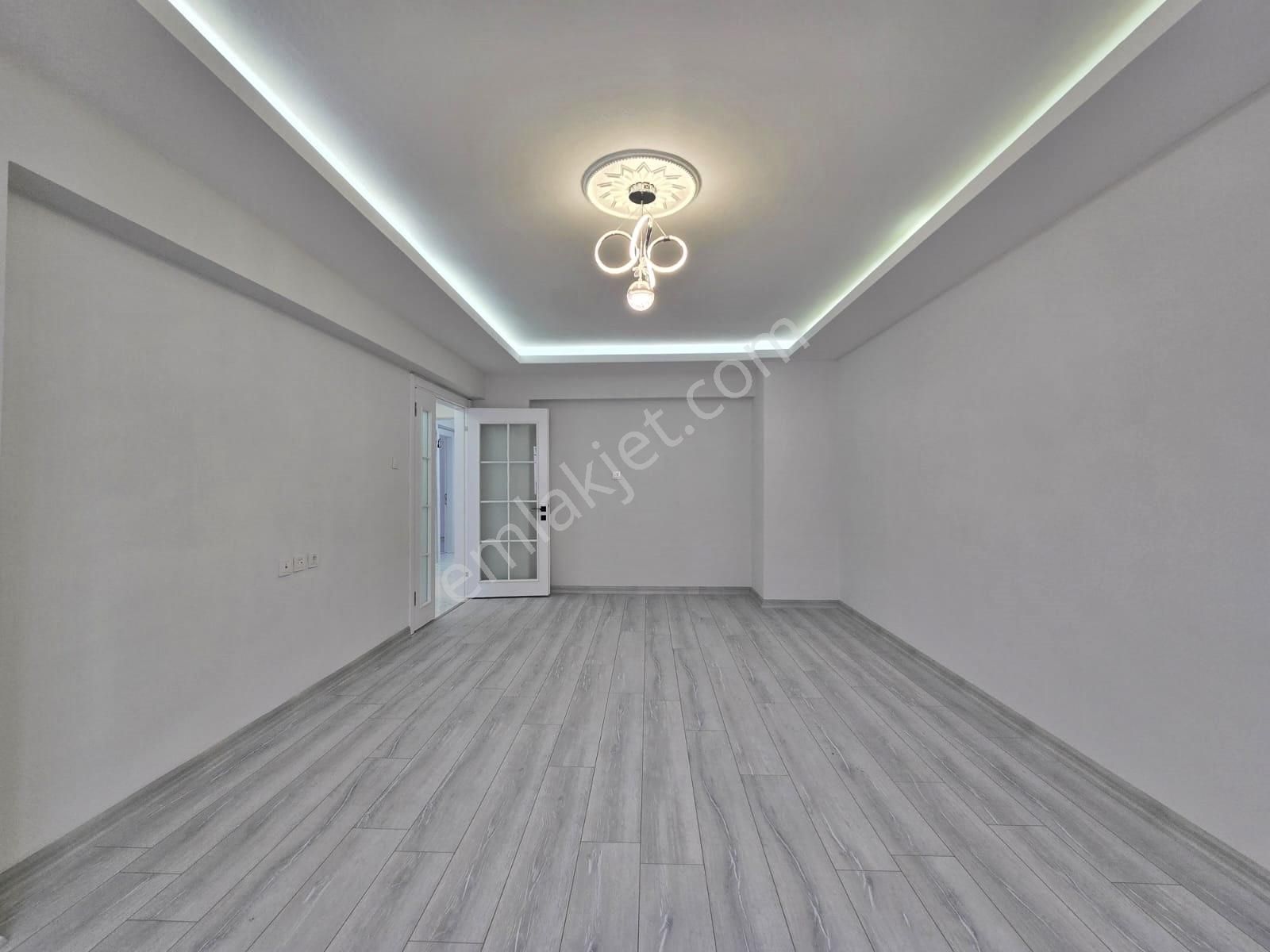 Elvan'da Ahi Elvan Cad. Yanı 3+1 Ultra Lüks Yapılı Ara Kat Daire - Görsel 24