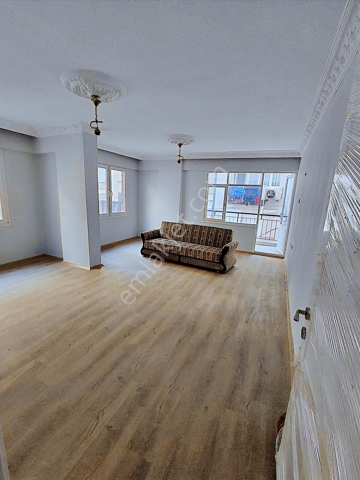 Türker Emlak 2+1 120m2 Tadilatlı Asansörlü Ara Kat - Görsel 23