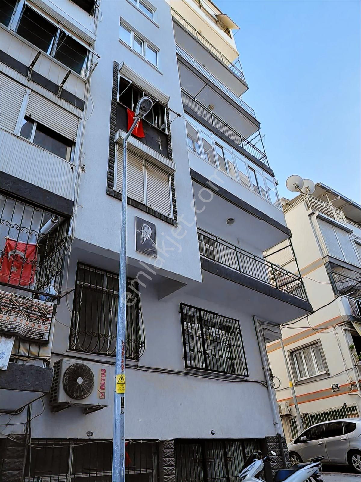 Türker Emlak 2+1 120m2 Tadilatlı Asansörlü Ara Kat - Görsel 19