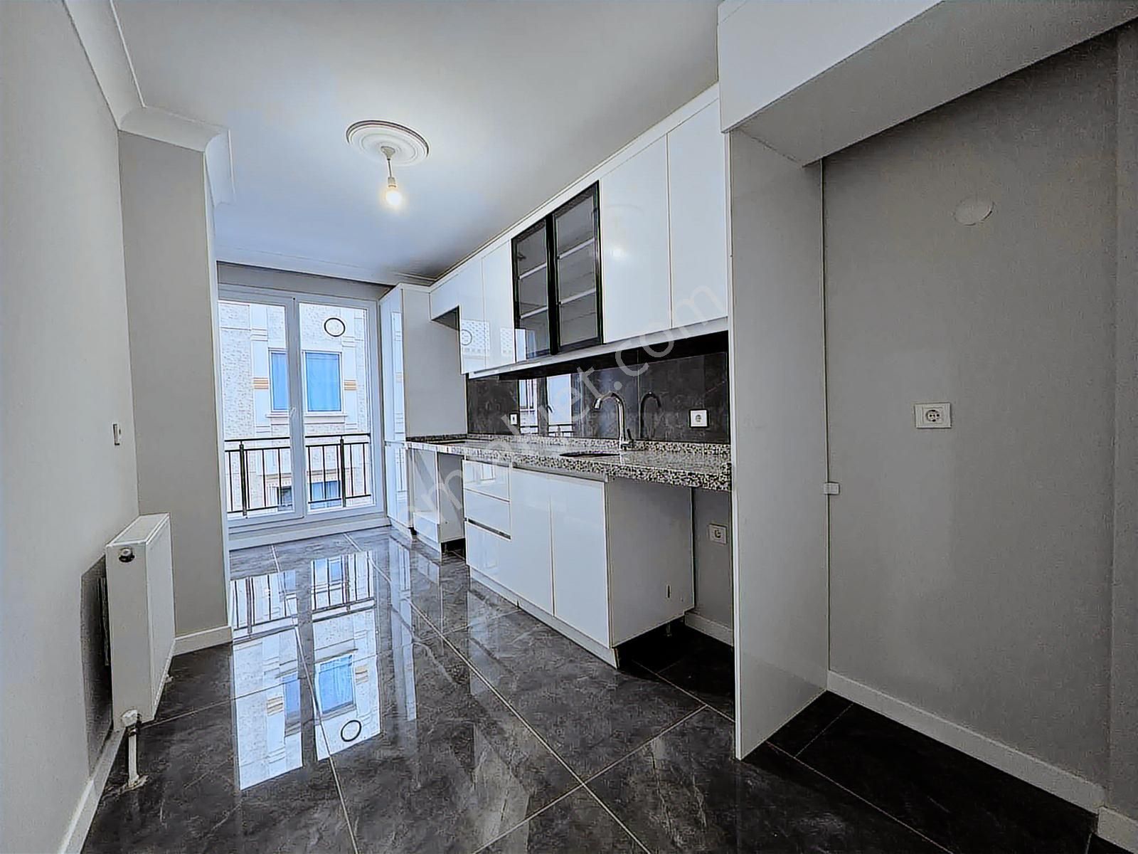 Beylıkdüzü Yakuplu 2+1 Sıfır Inşaat Satılık Daıre