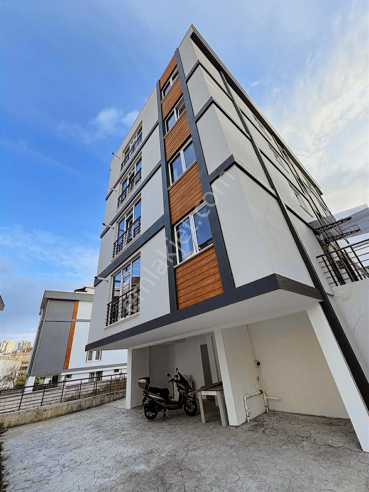 Esenevler 1+1 Satılık Daire 1. Kat - Görsel 19